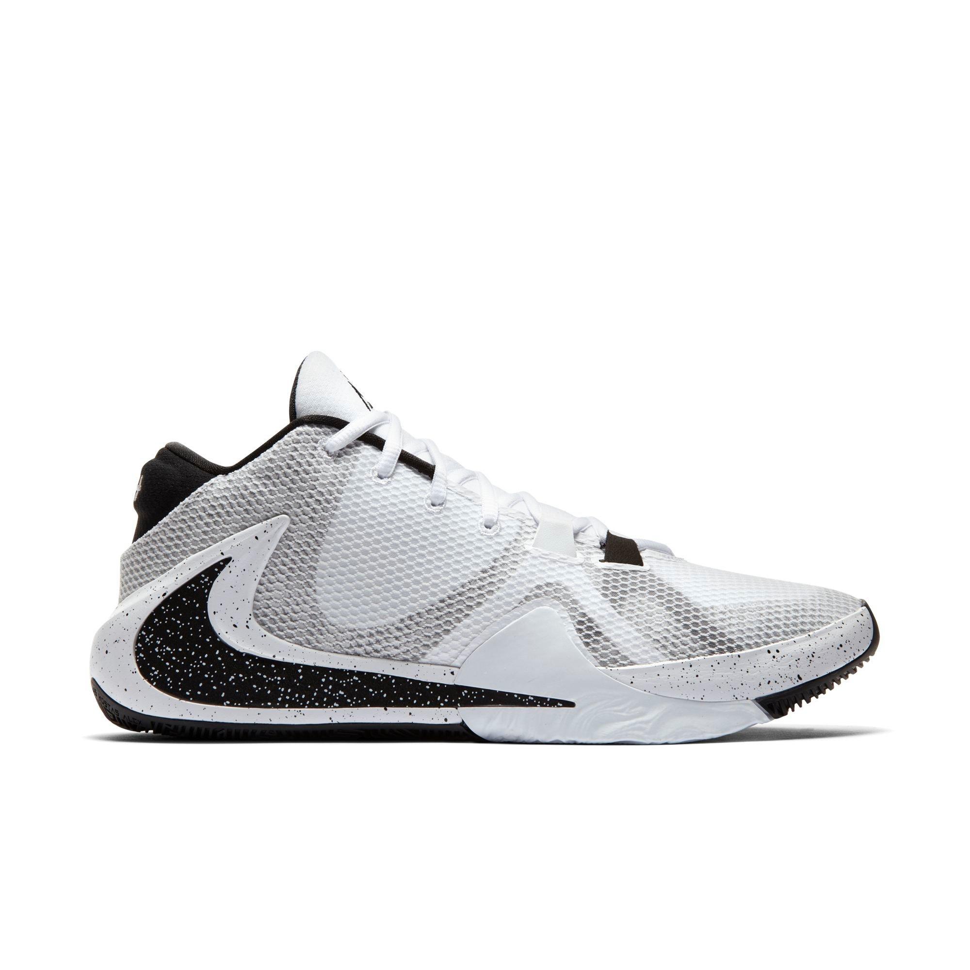 zoom freak 1 white black