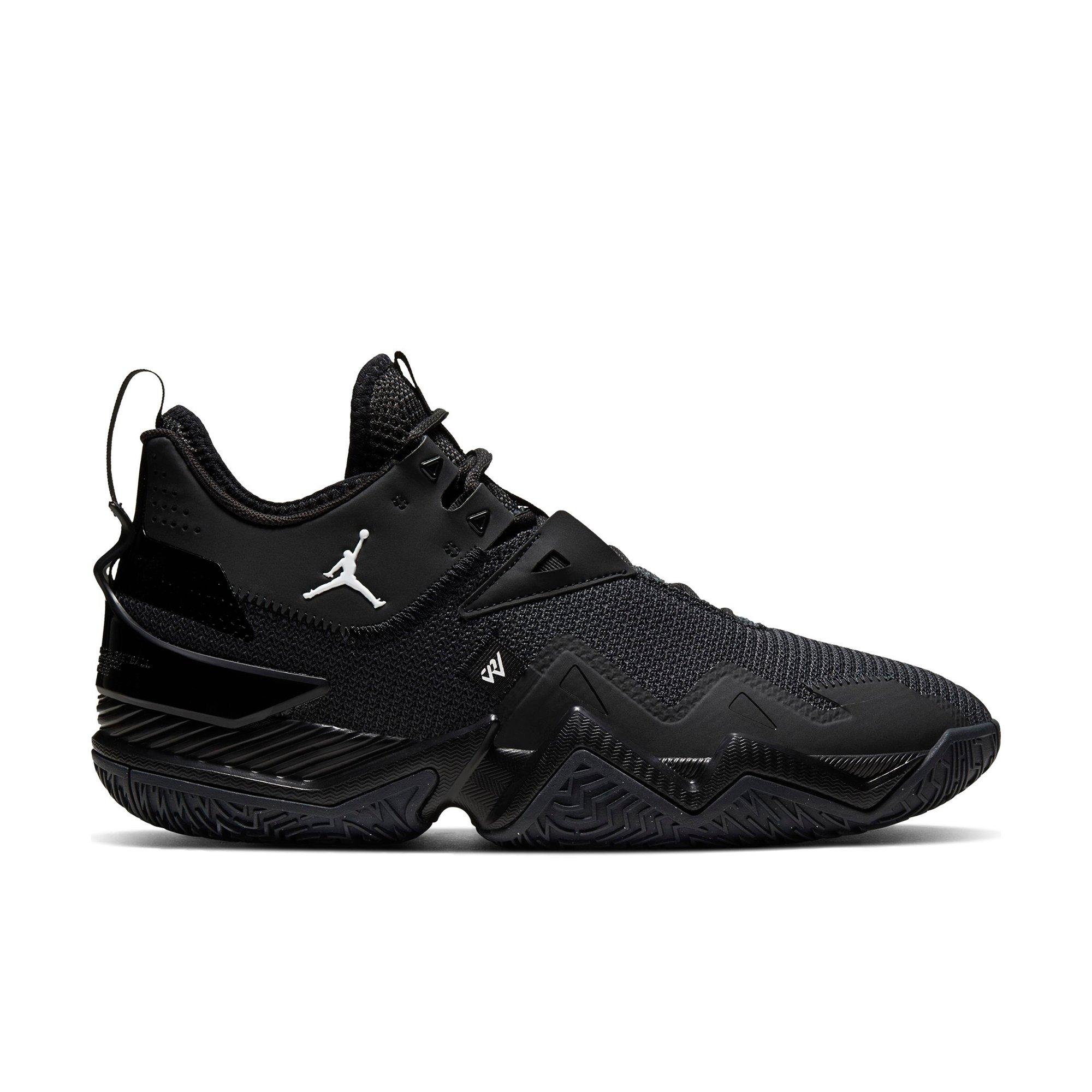 jordan black basketball shoes