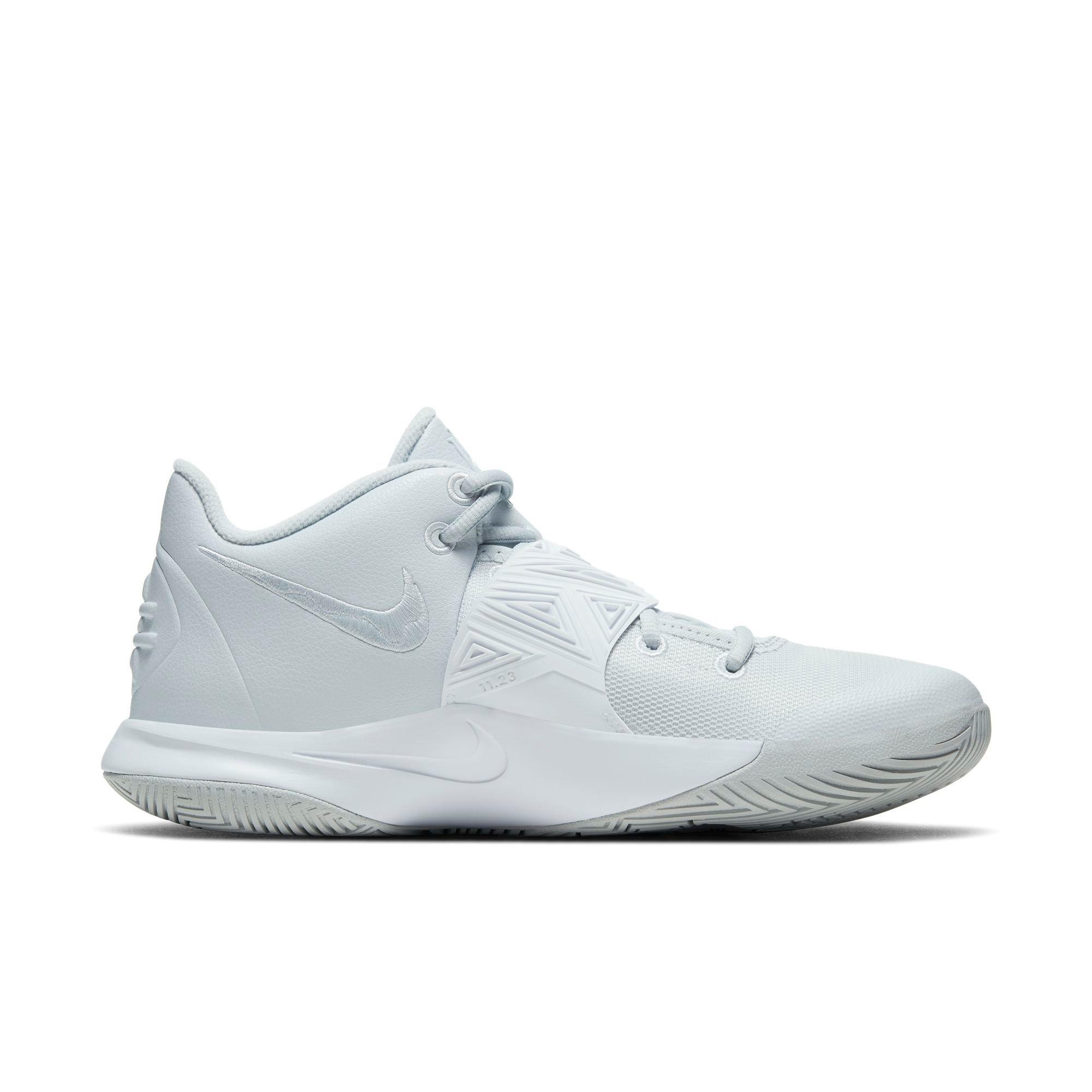 womens white nike basketball shoes