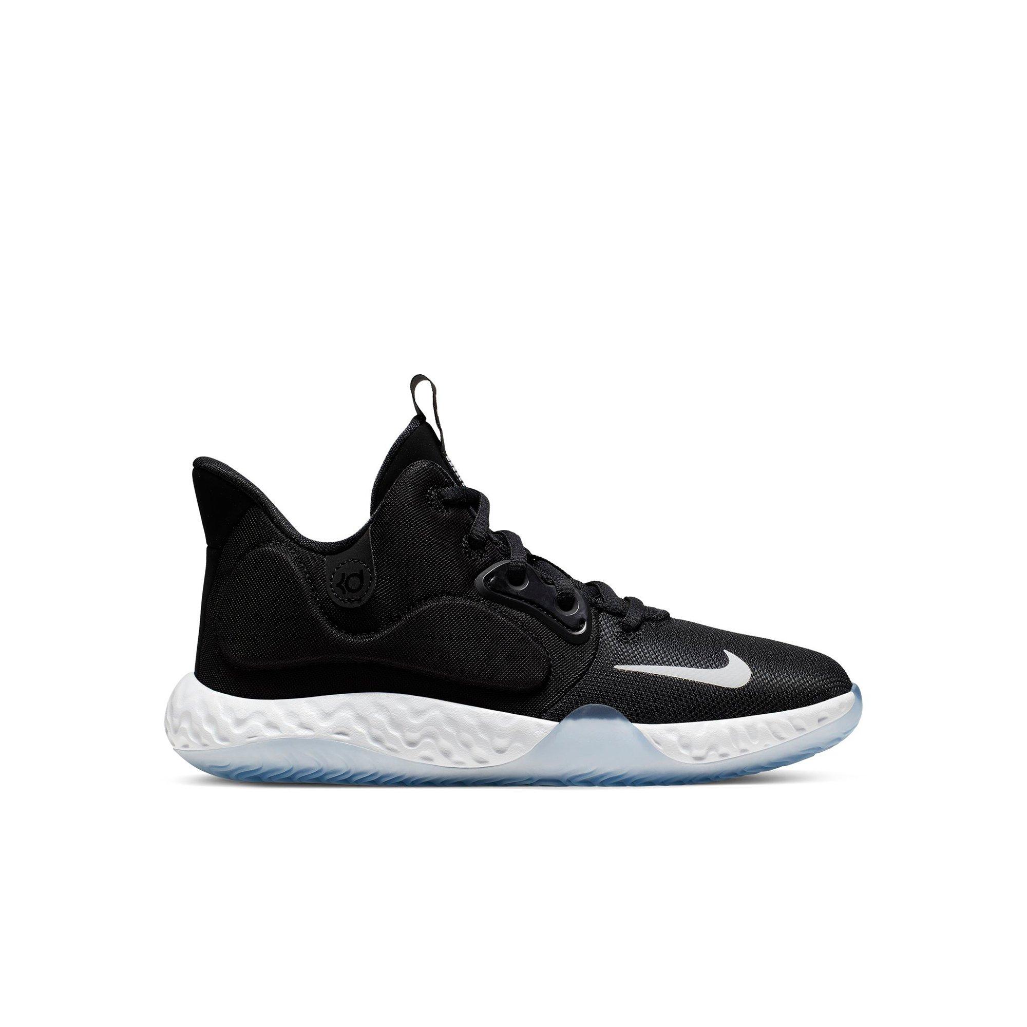 boys white basketball shoes
