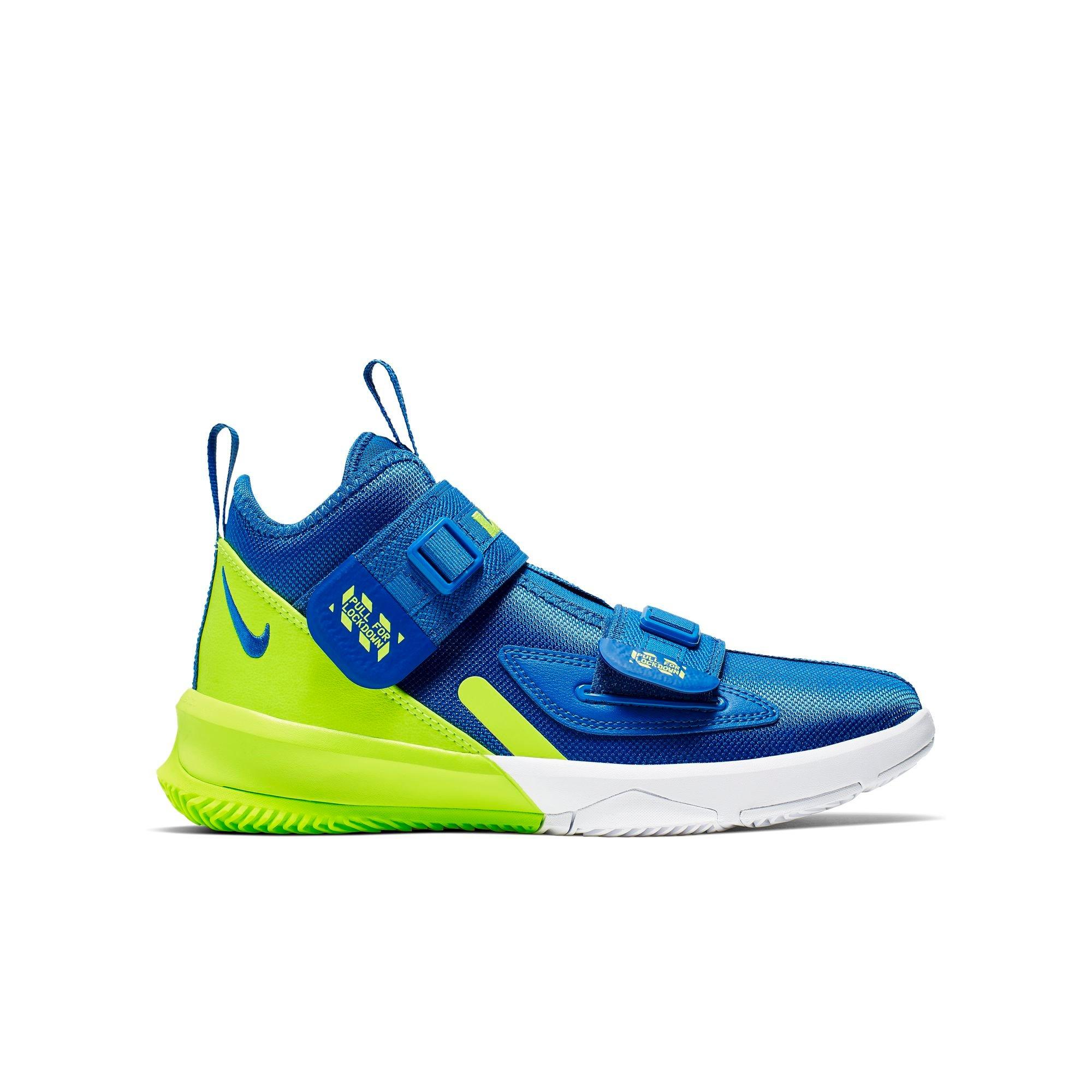 nike basketball shoes clearance