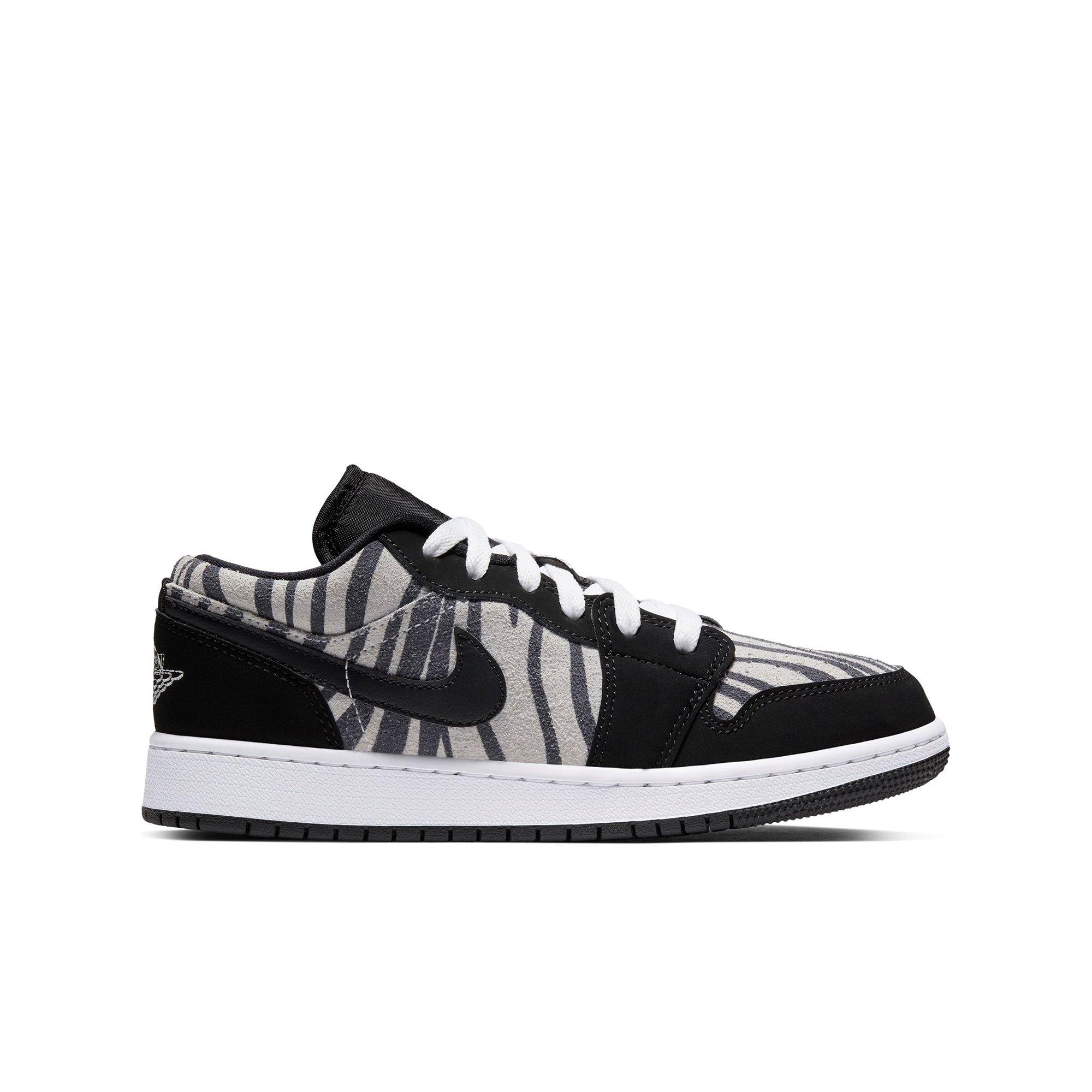 grade school clearance sneakers