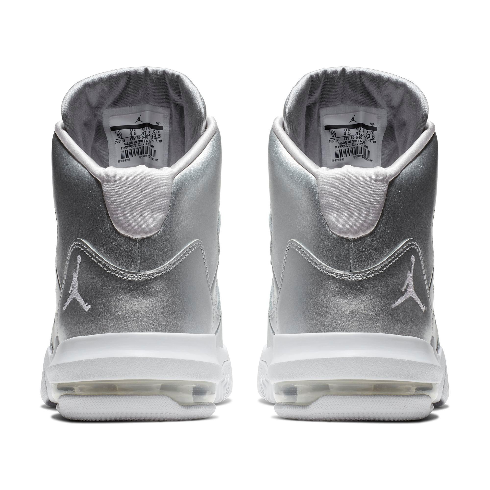 jordan max aura silver