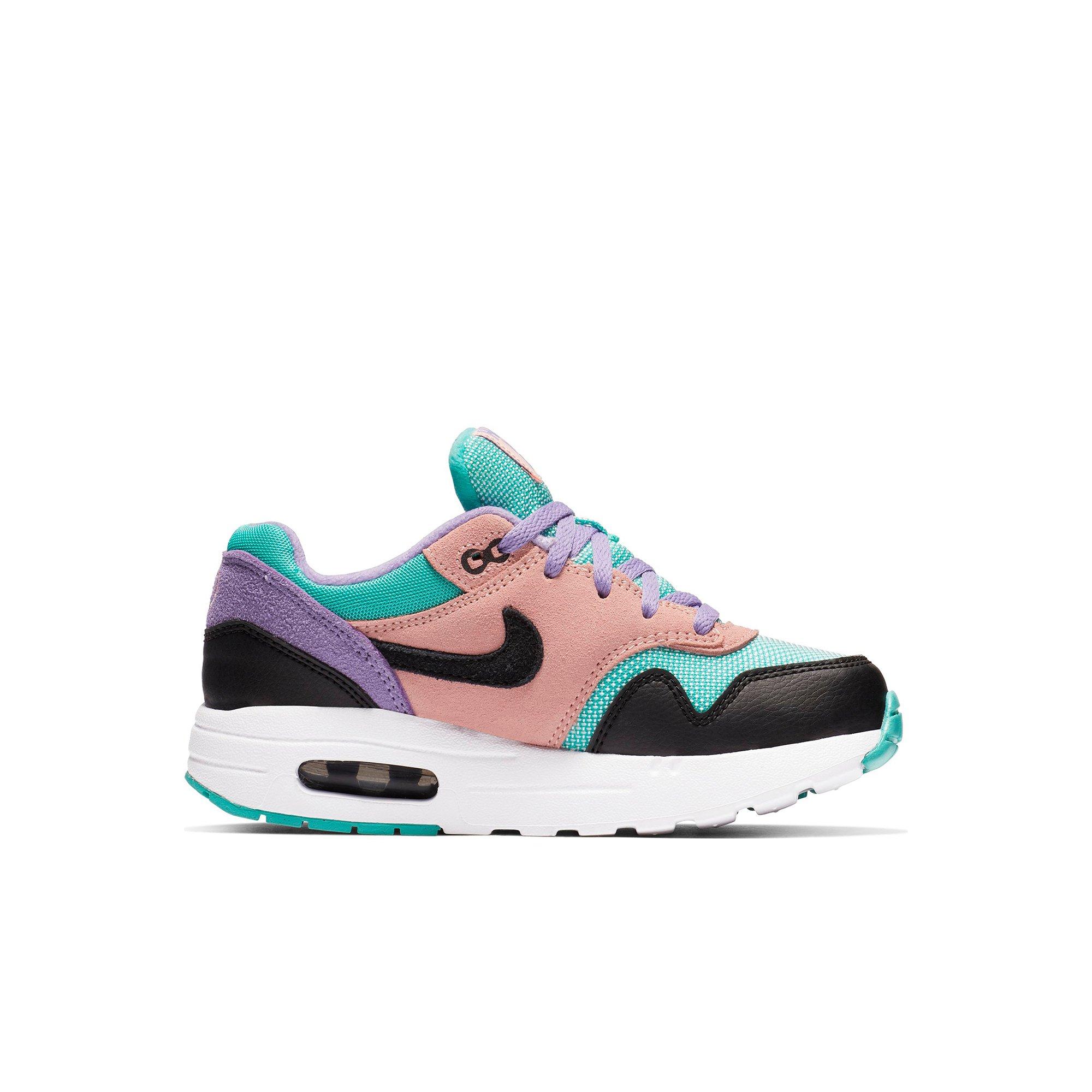 have a nike day air max 1 toddler