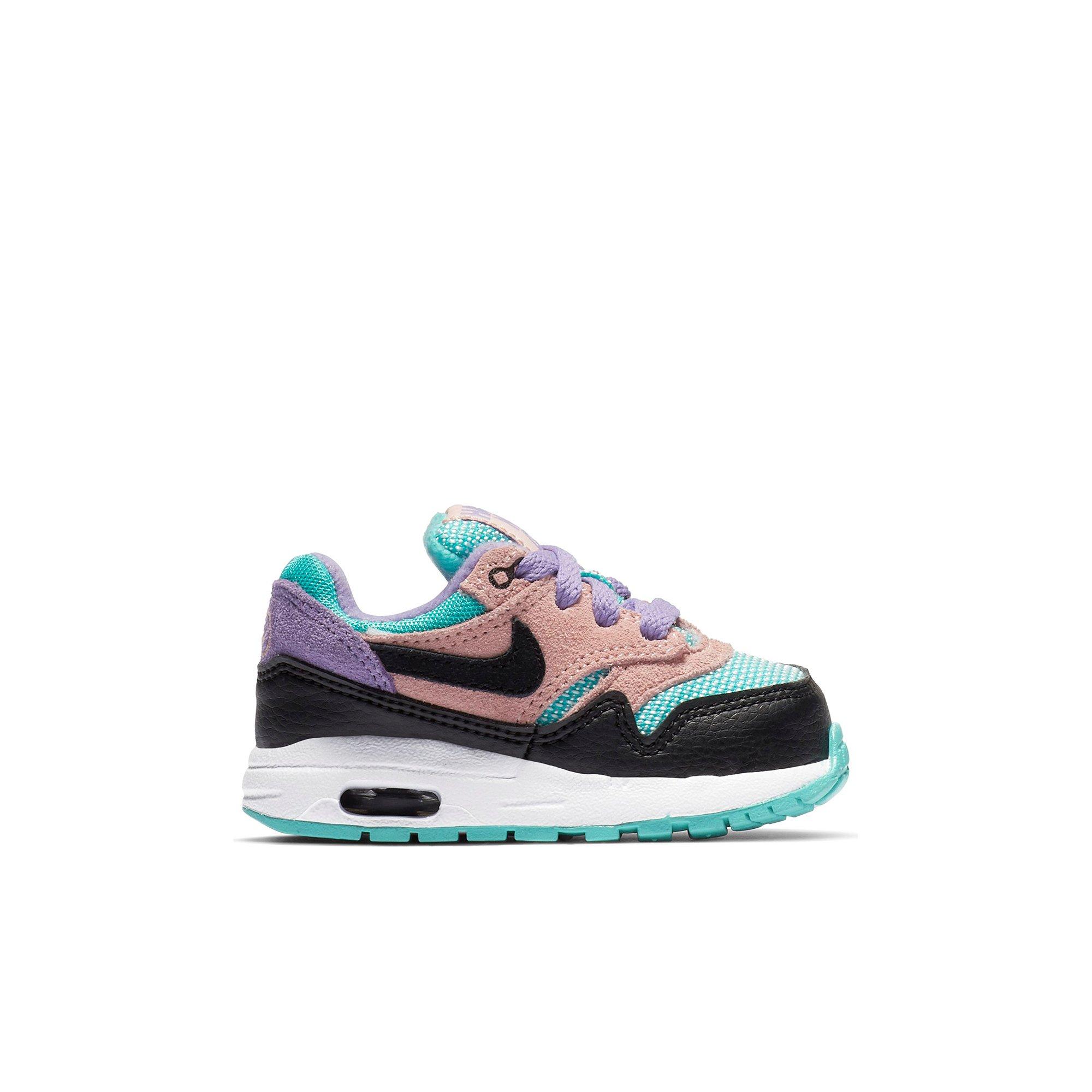 have a nike day air max kids