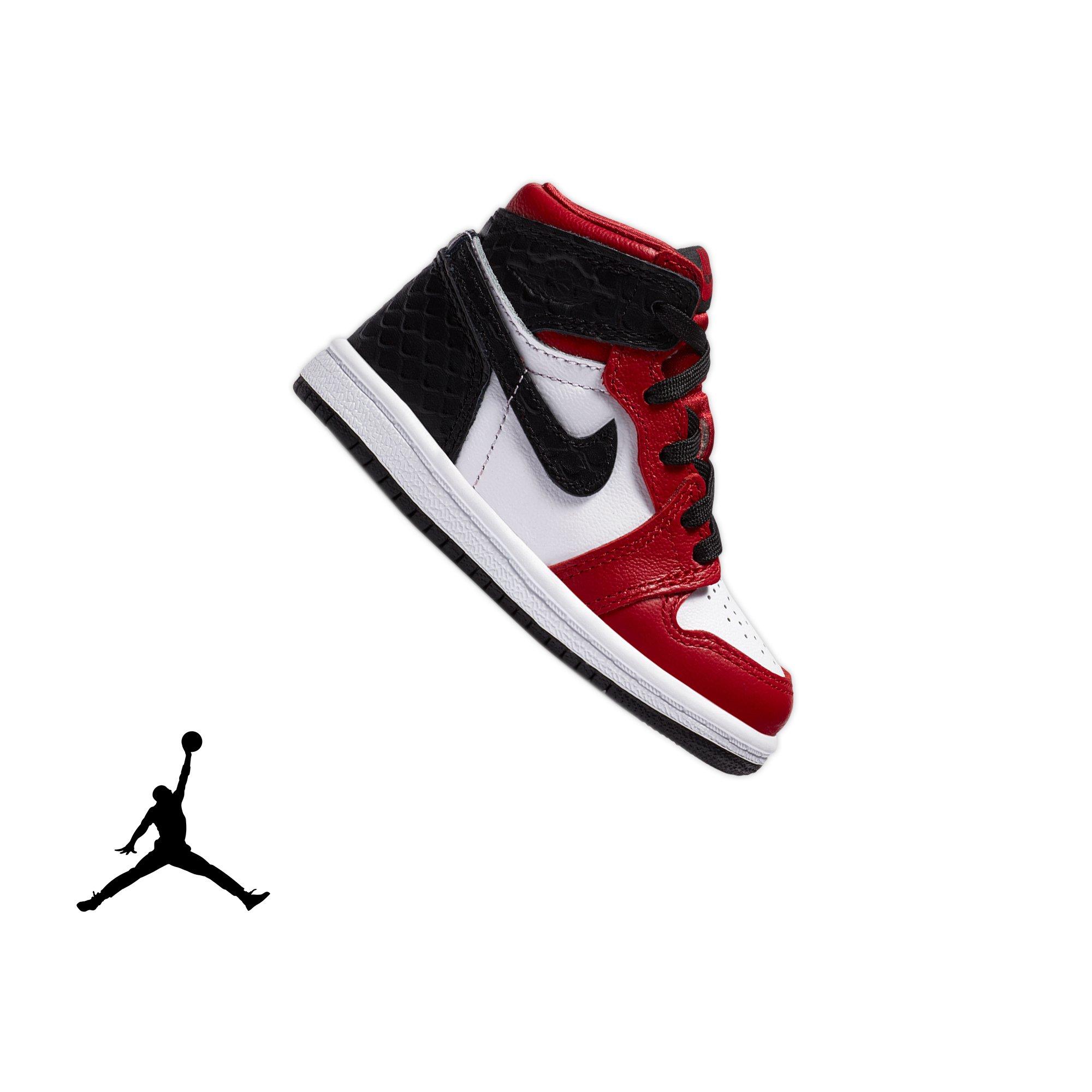 white shoes below 300 rupees