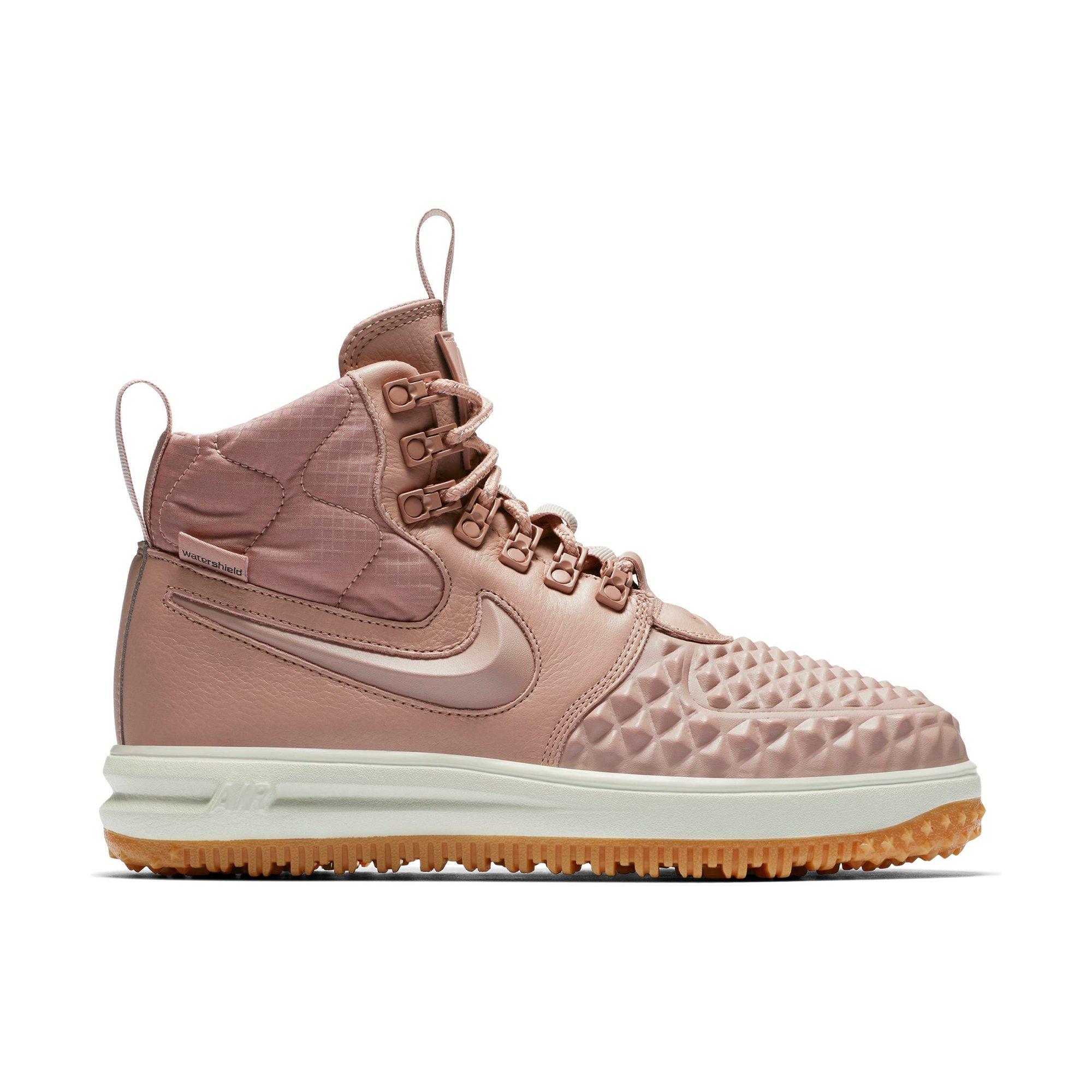 nike womens duckboot