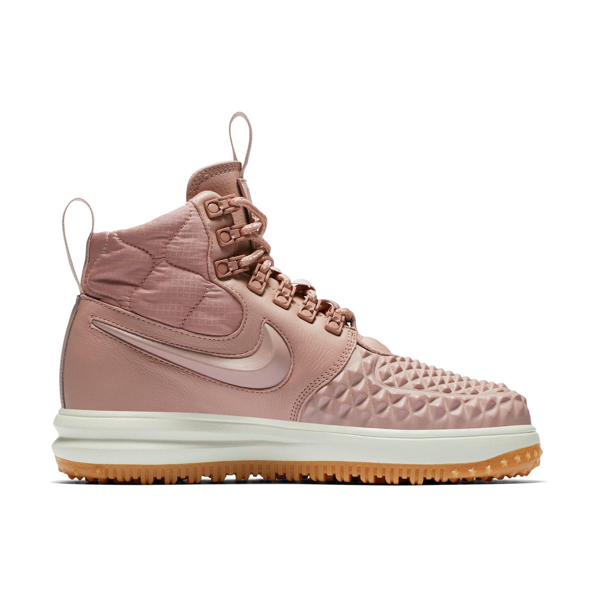womens nike duckboot