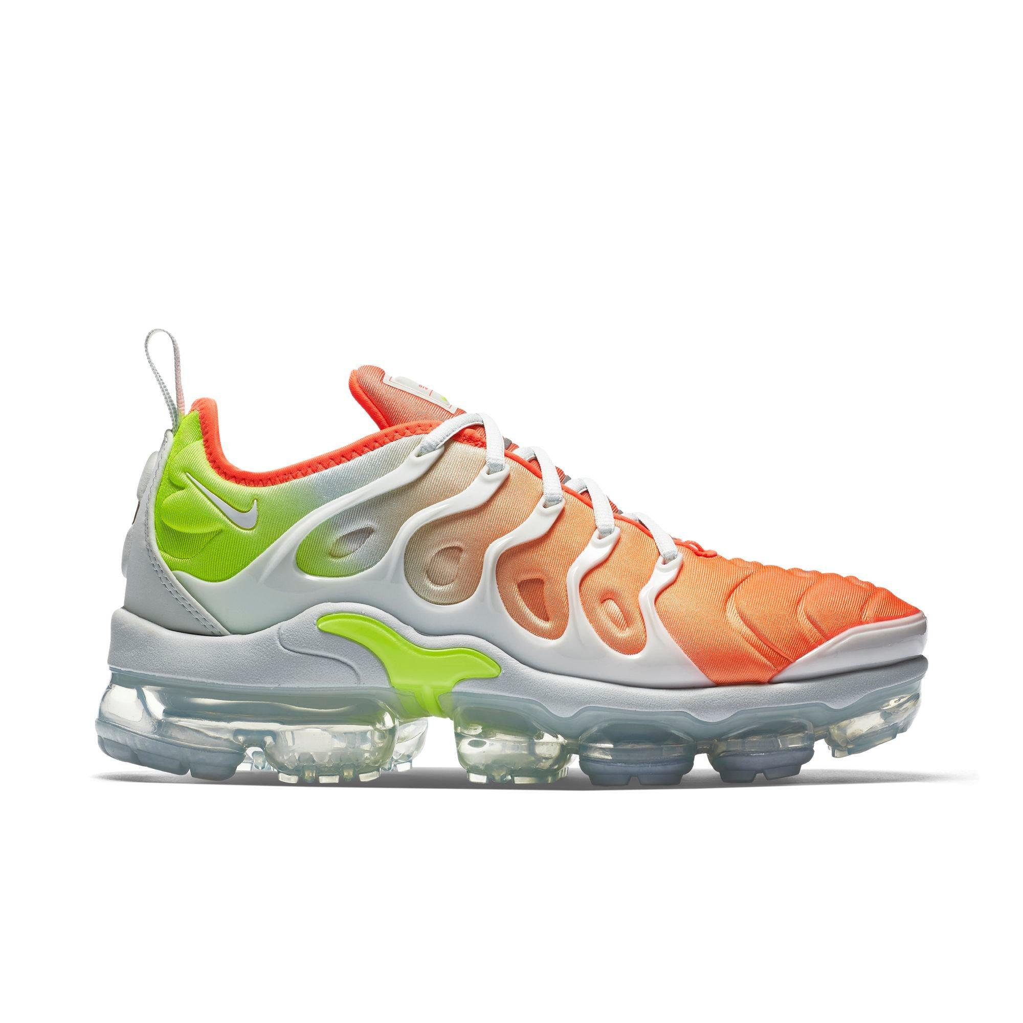 women's nike air vapormax plus running shoes bright crimson