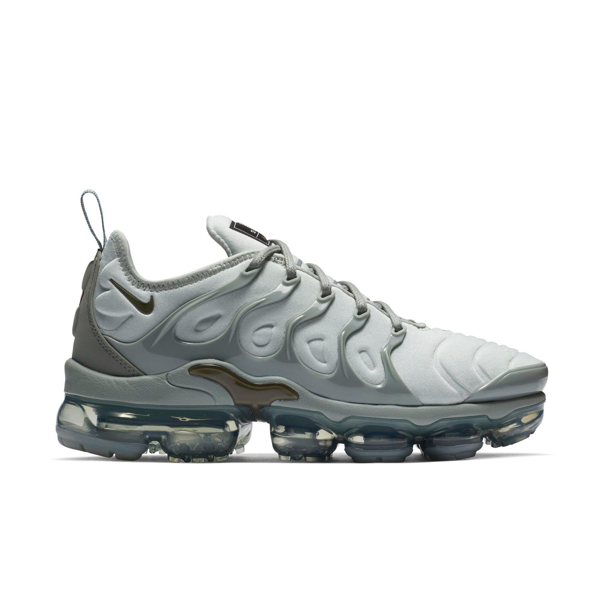 nike vapormax plus woman