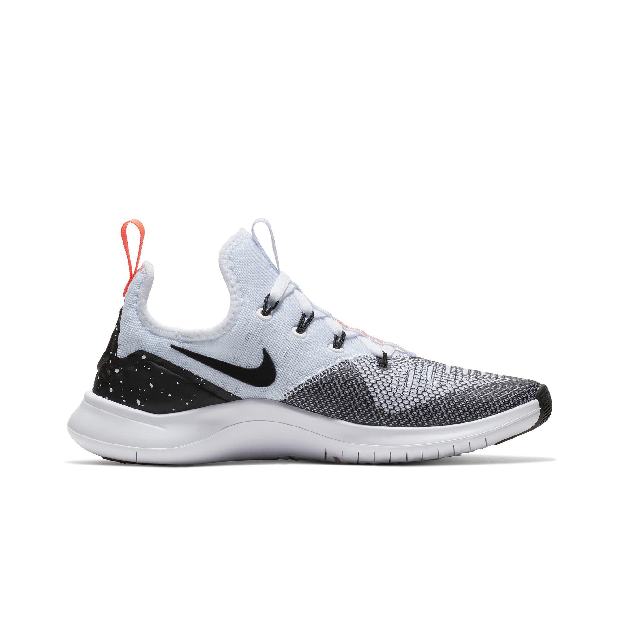 women's free tr 8 training sneakers