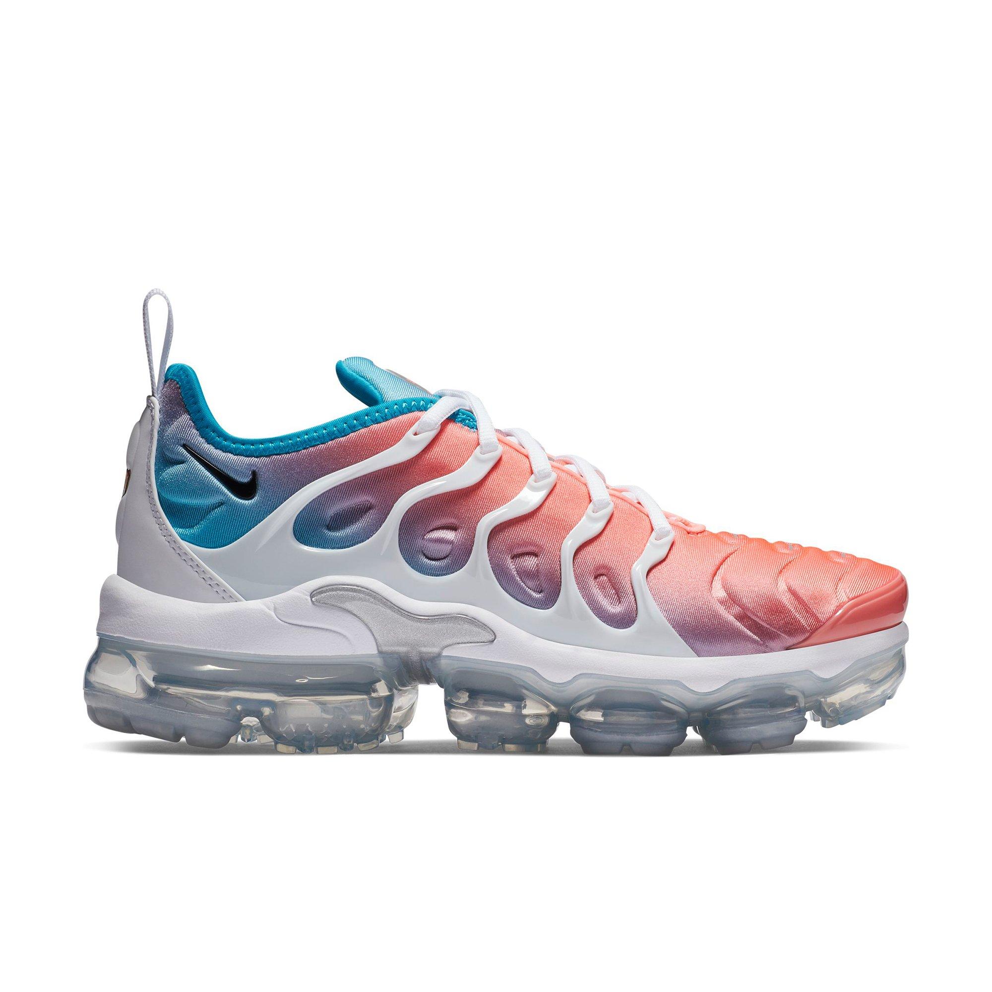 vapormax plus hibbett sports