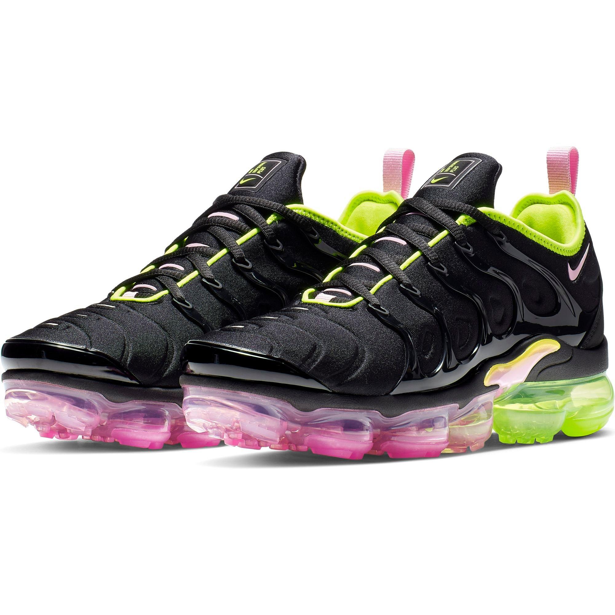 vapormax plus black pink green