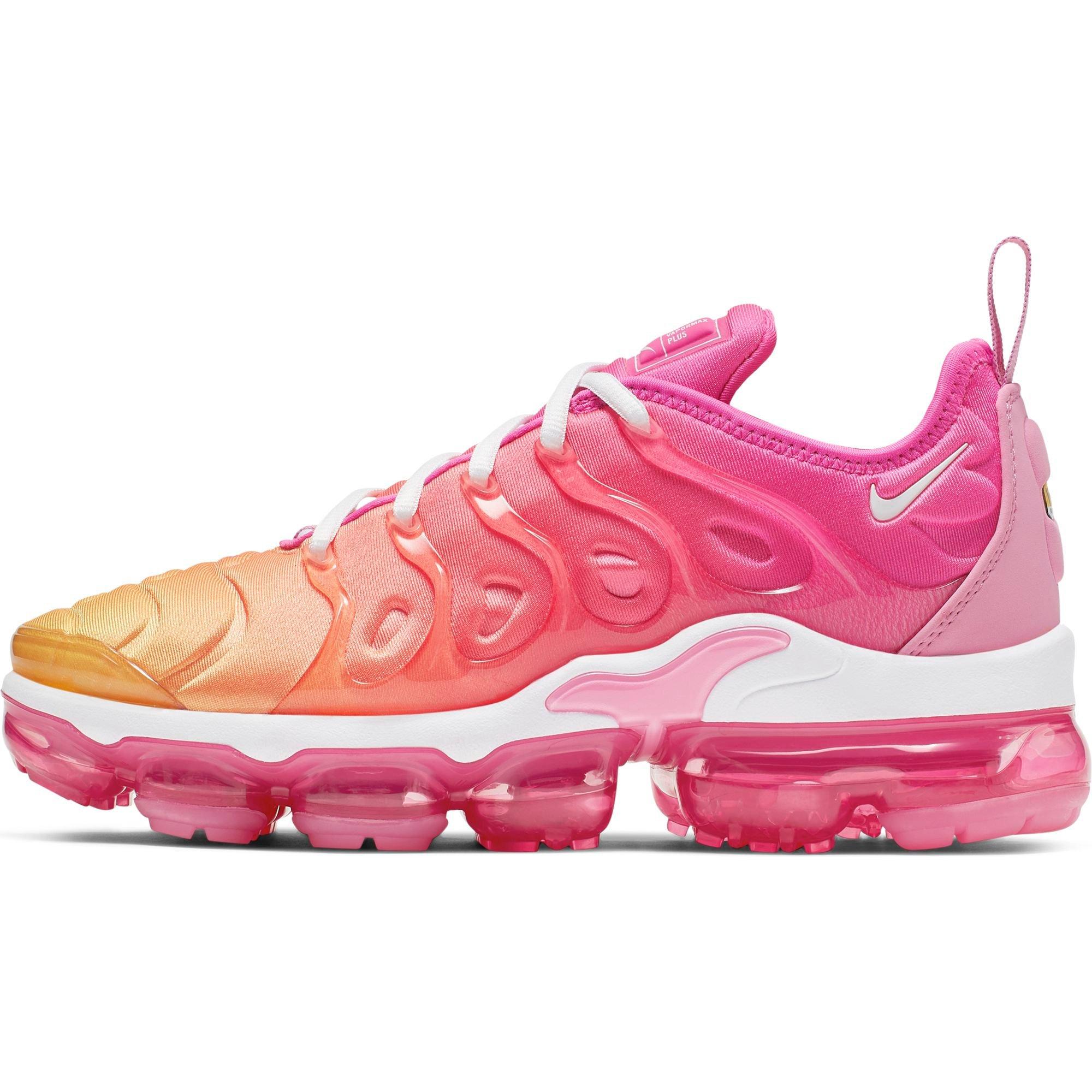 nike vapormax plus women's pink