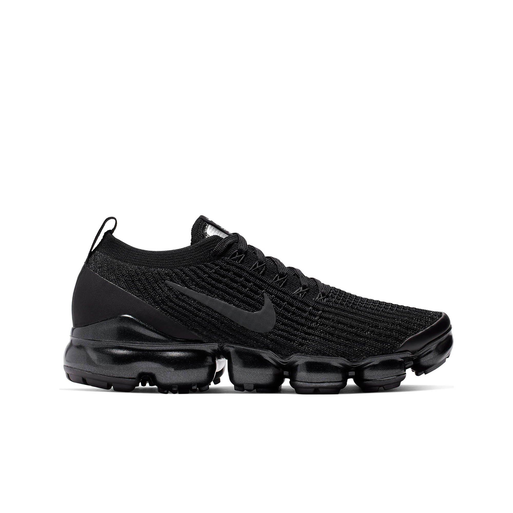 triple black vapormax women's