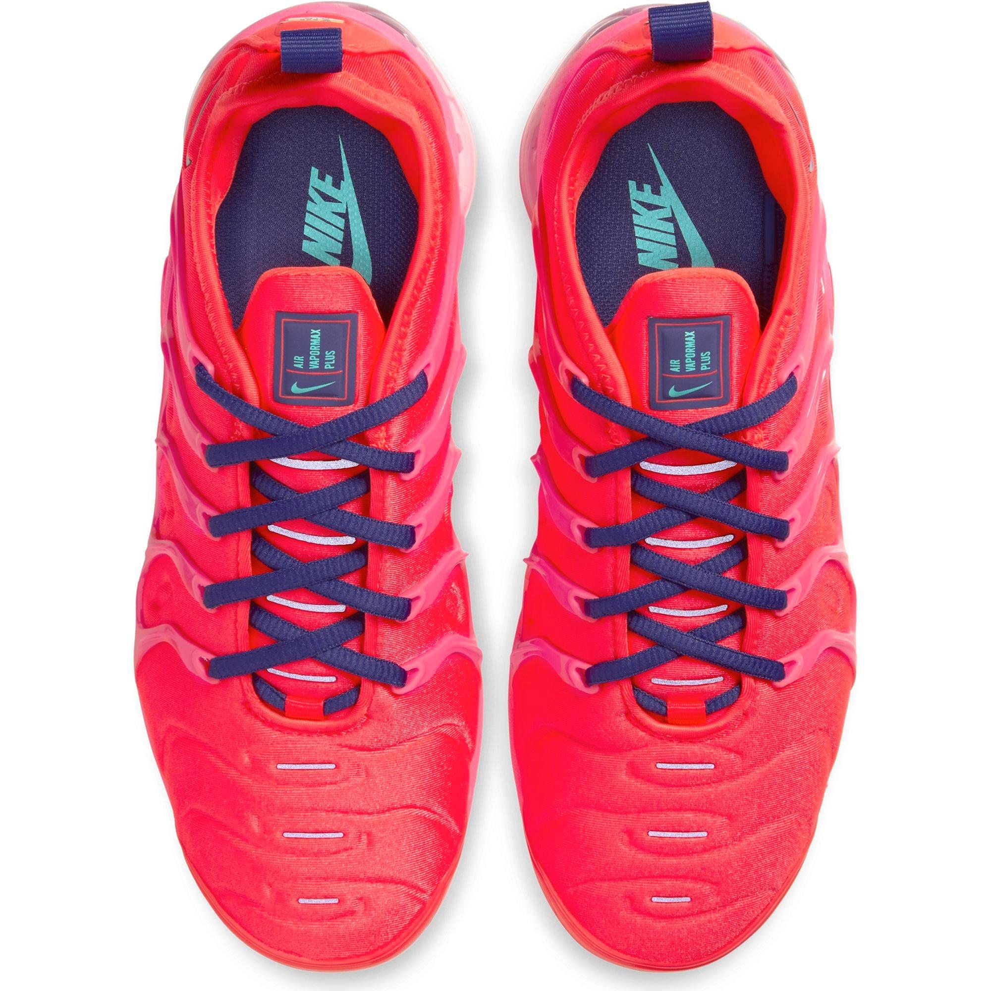 women's nike air vapormax plus running shoes bright crimson