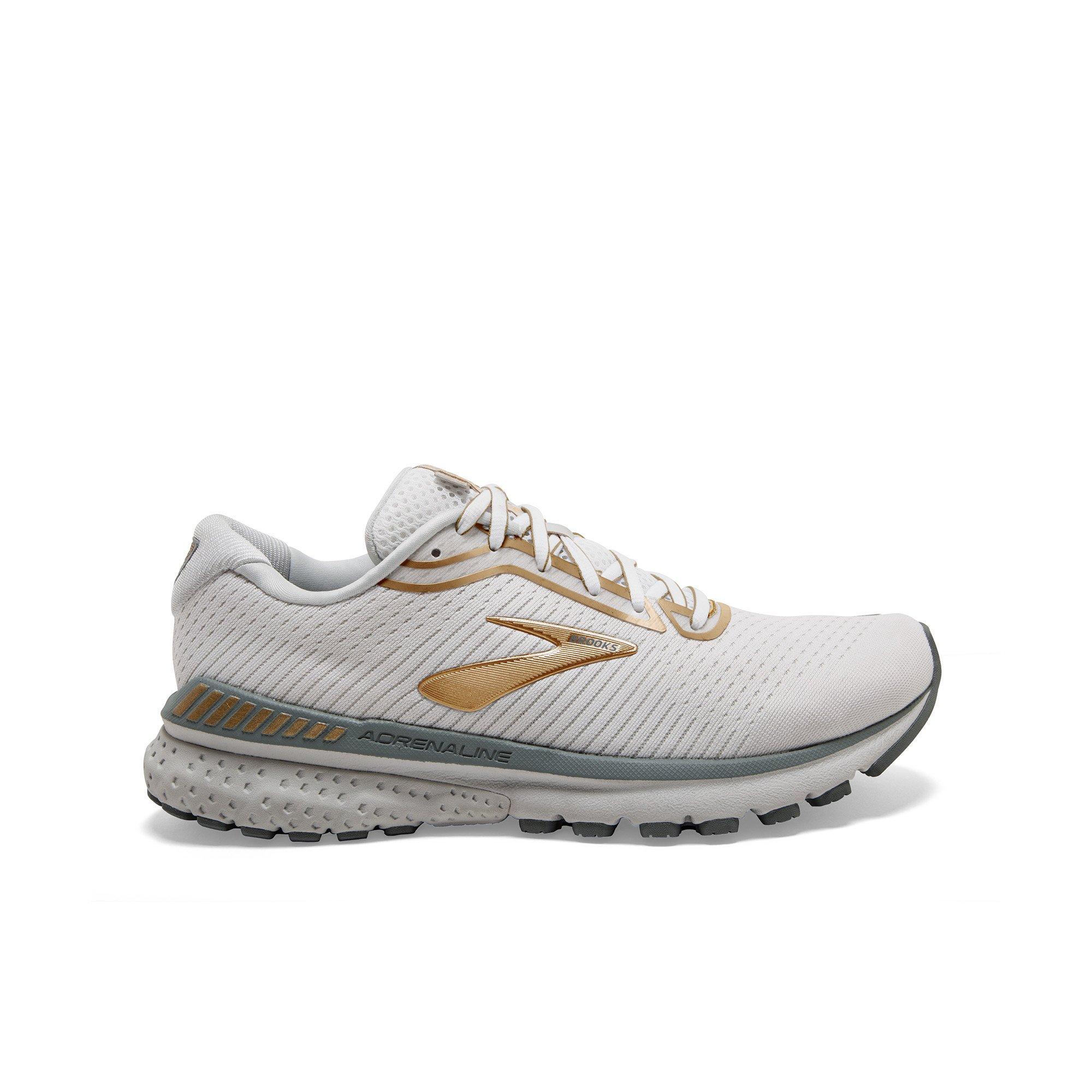 brooks trainers sale