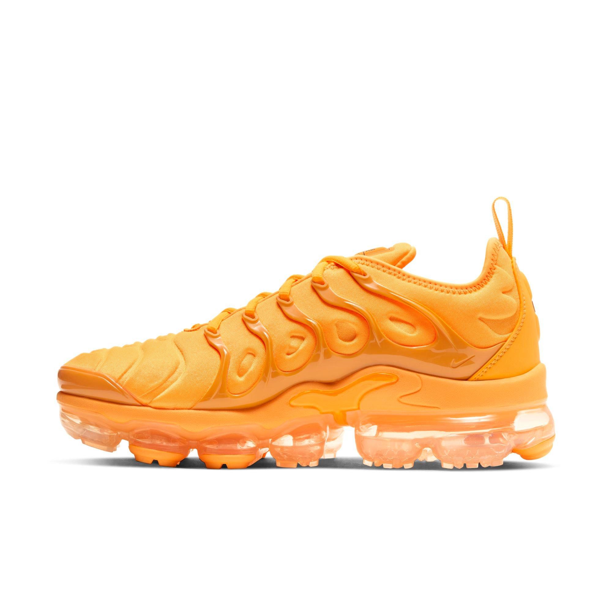 yellow nike vapormax plus