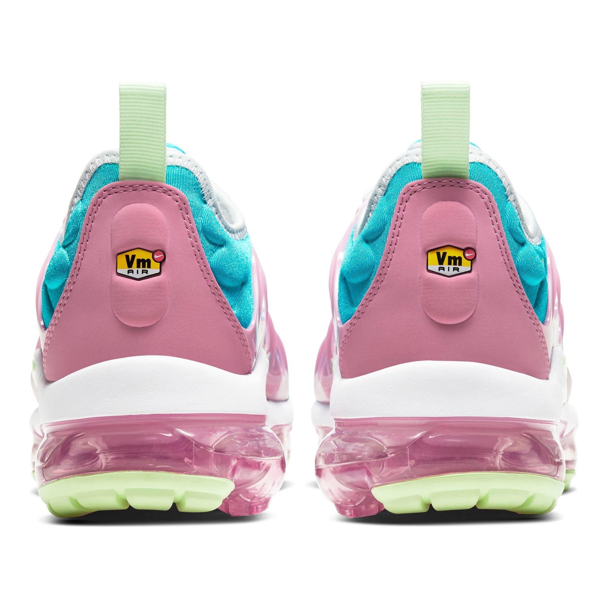 vapormax plus white and pink