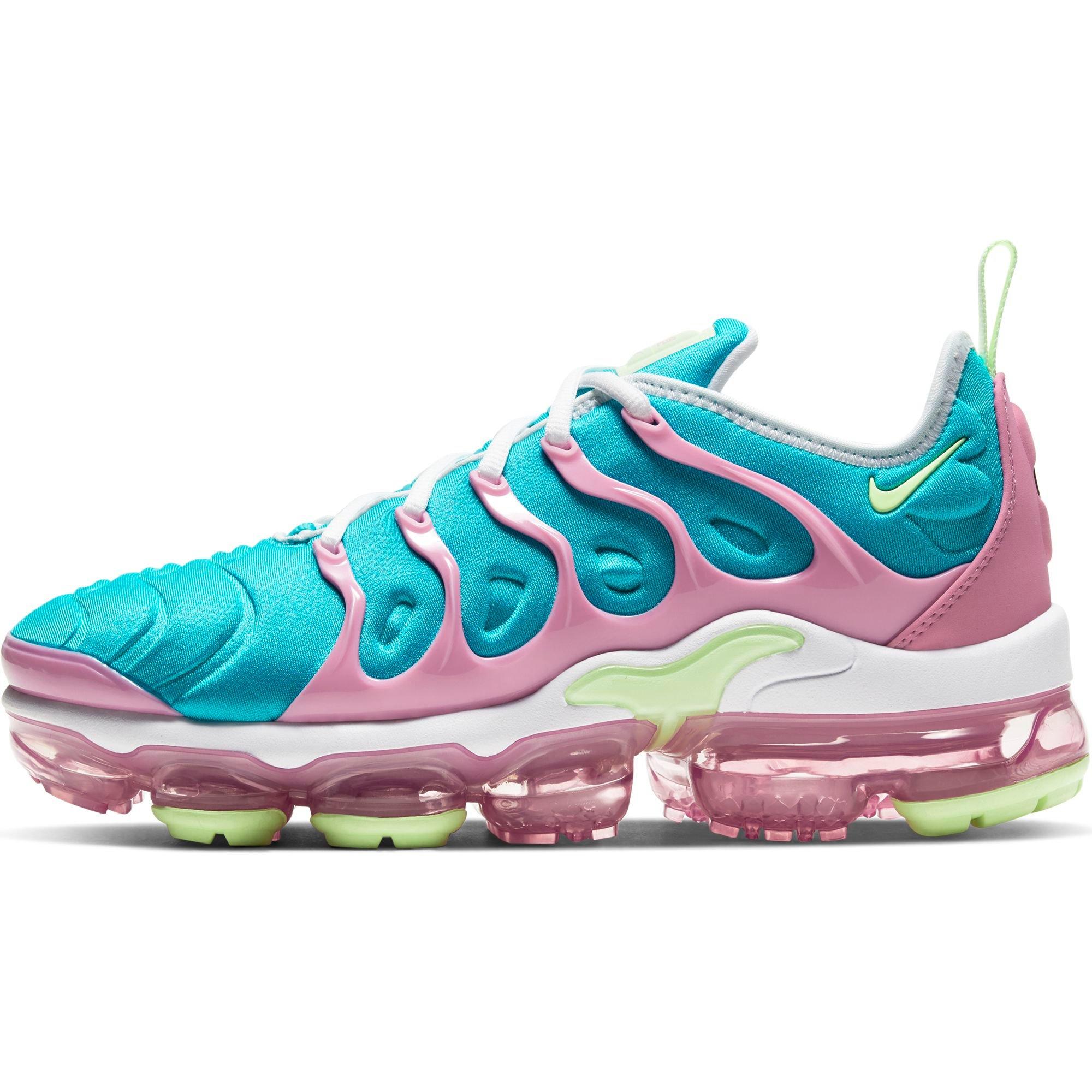 nike vapormax plus pink and white