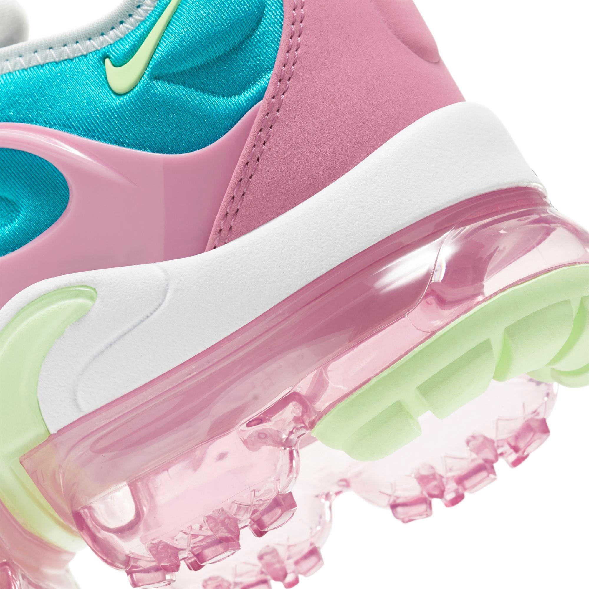 vapormax plus white and pink