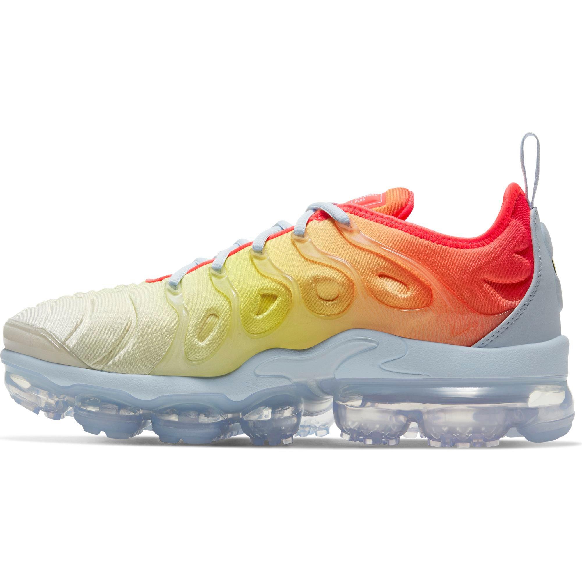 nike vapormax plus womens
