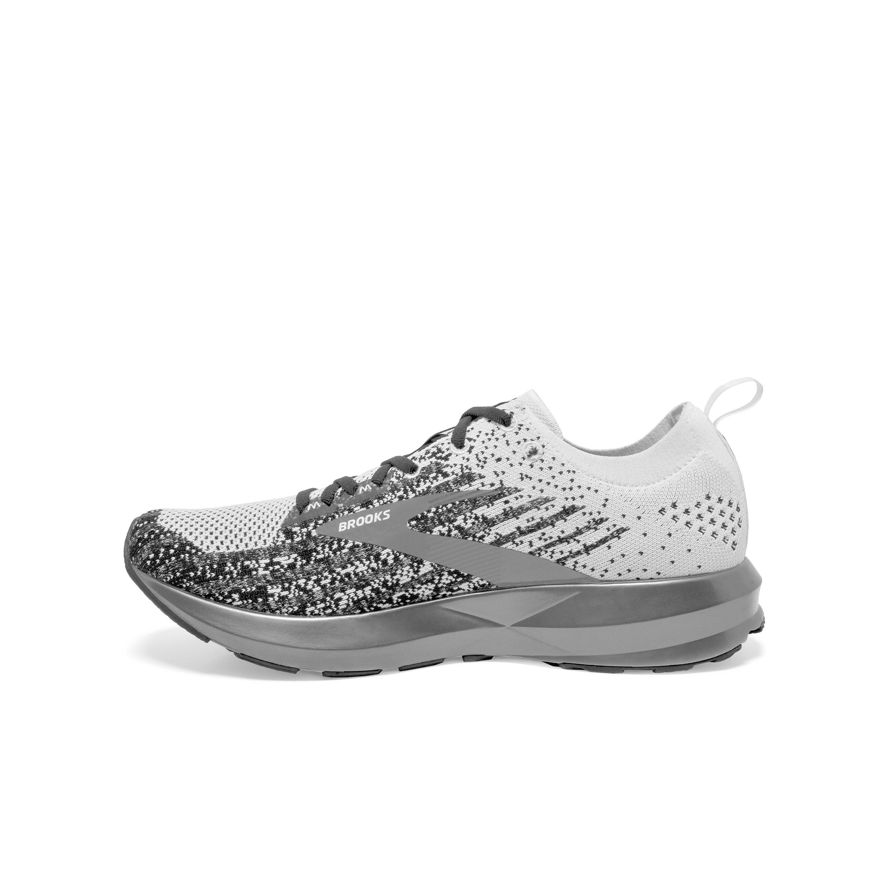 brooks oreo shoes