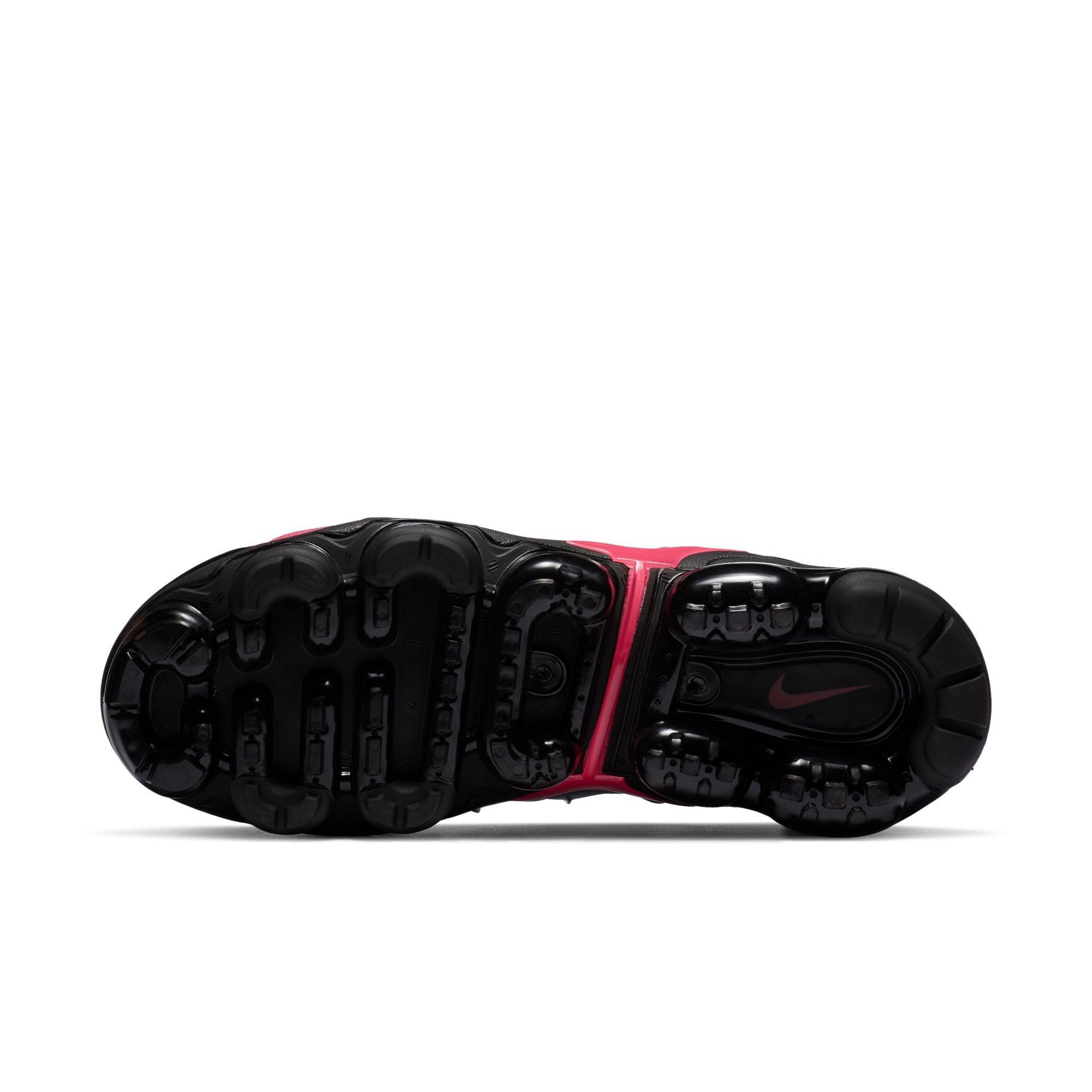 womens all black vapormax plus