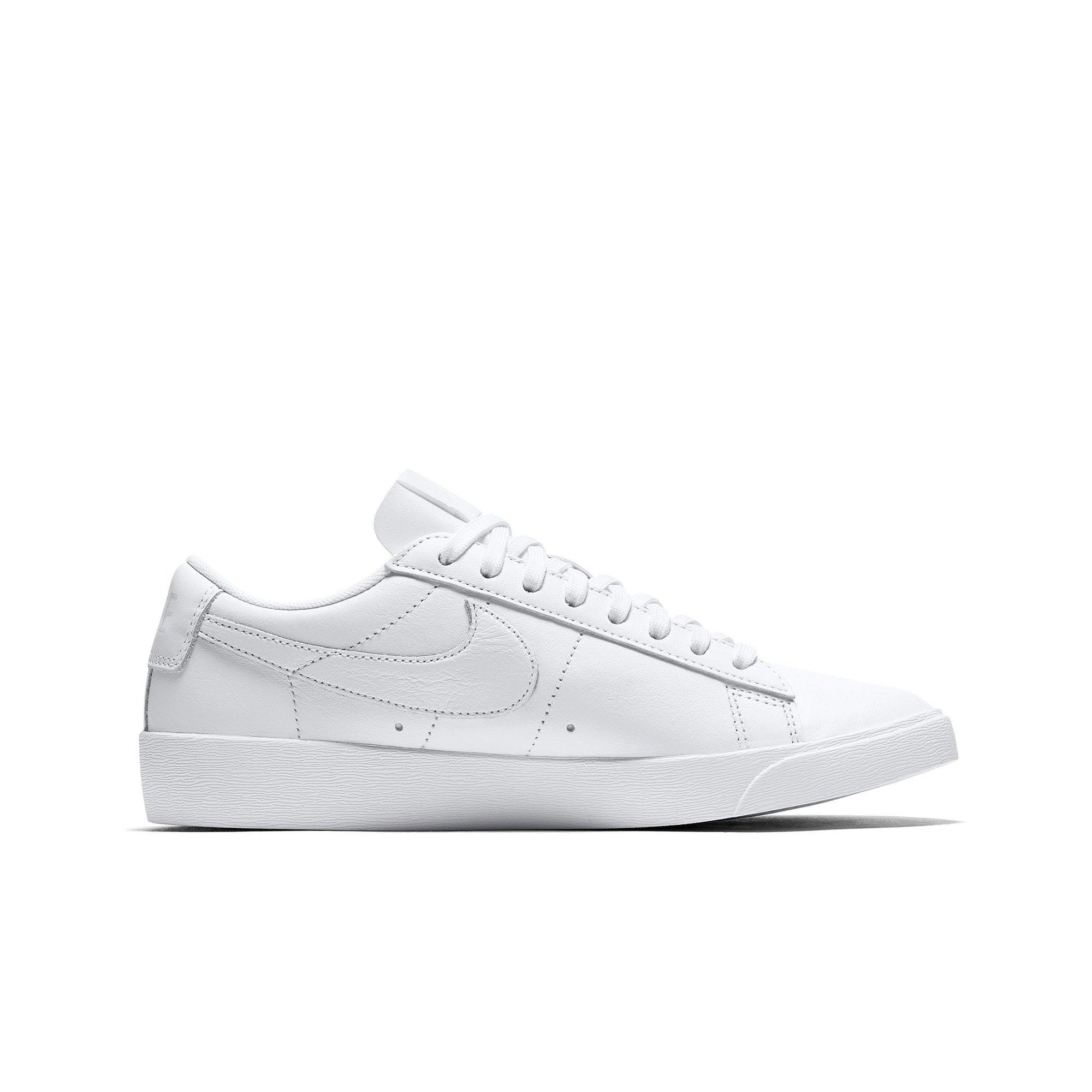 nike blazer low le women's shoe