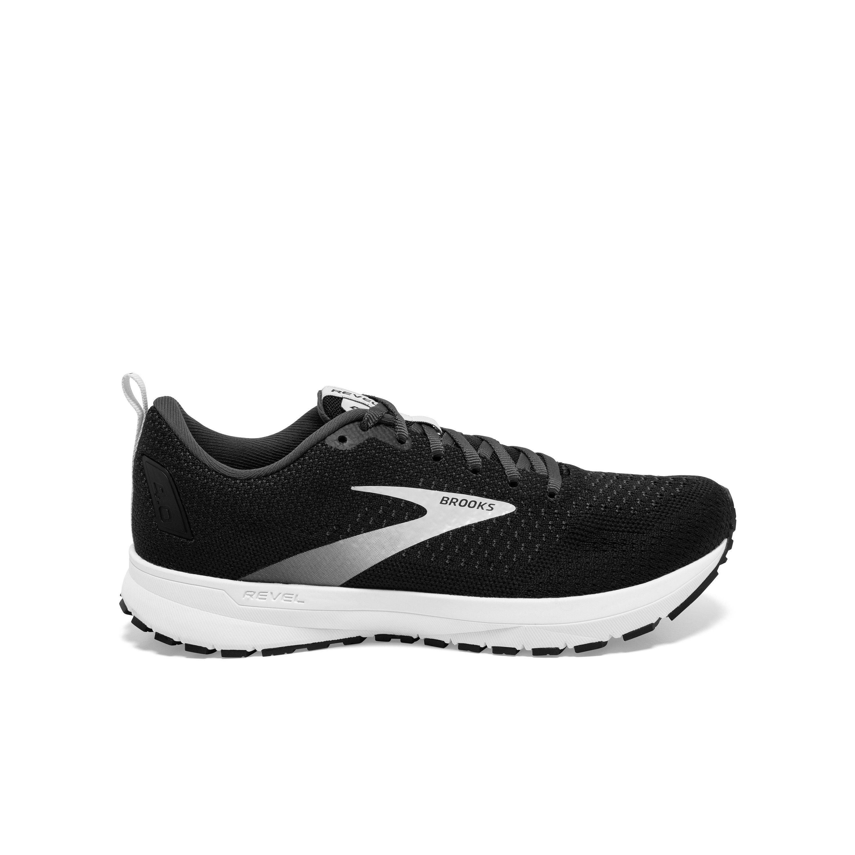 hibbett sports brooks shoes