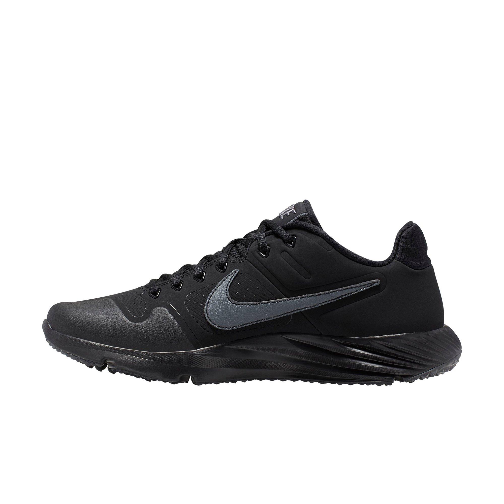 nike baseball training shoes