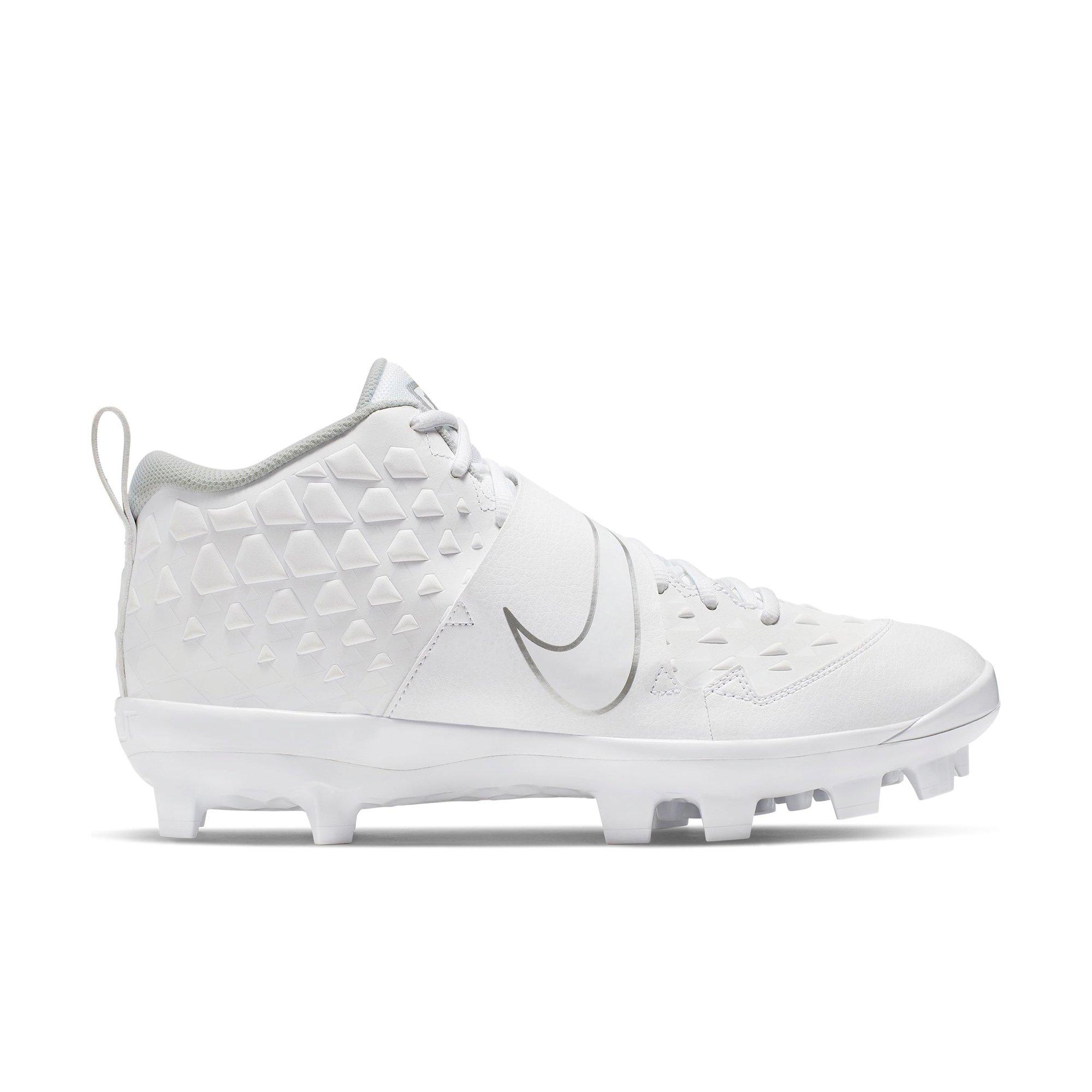 nike baseball sneakers