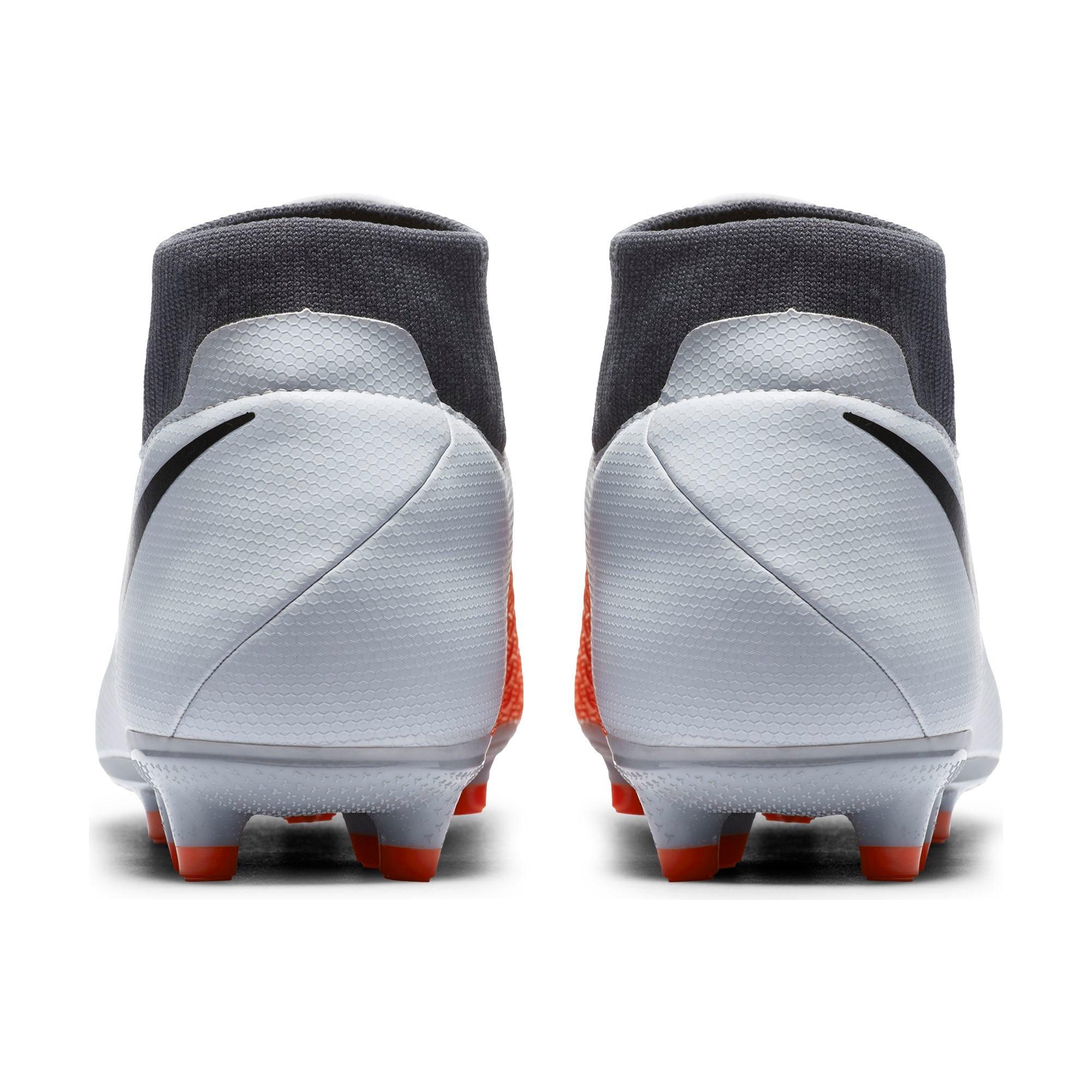 Nike Phantom Vision Academy By You Custom Football Boot .