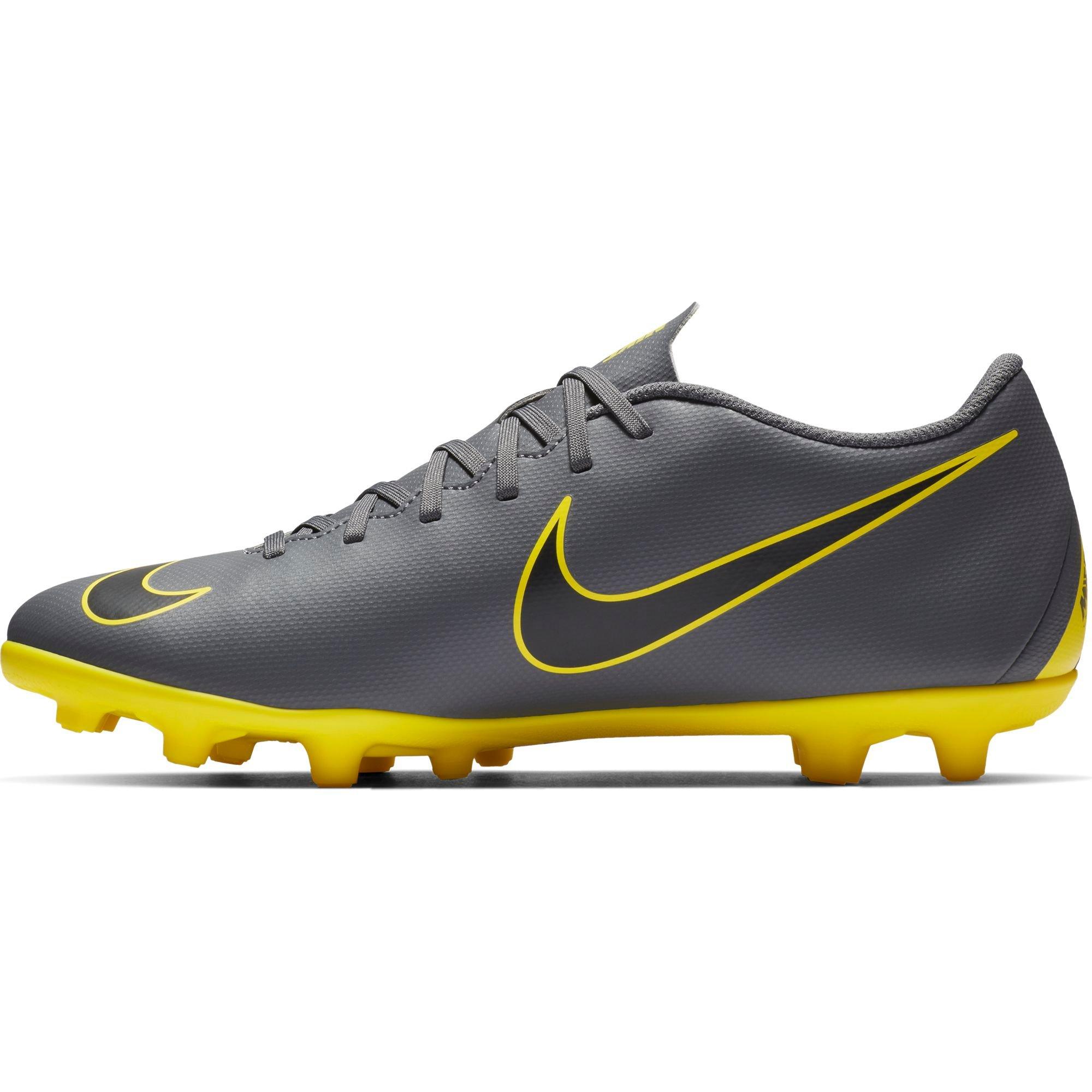 yellow nike vapor football cleats