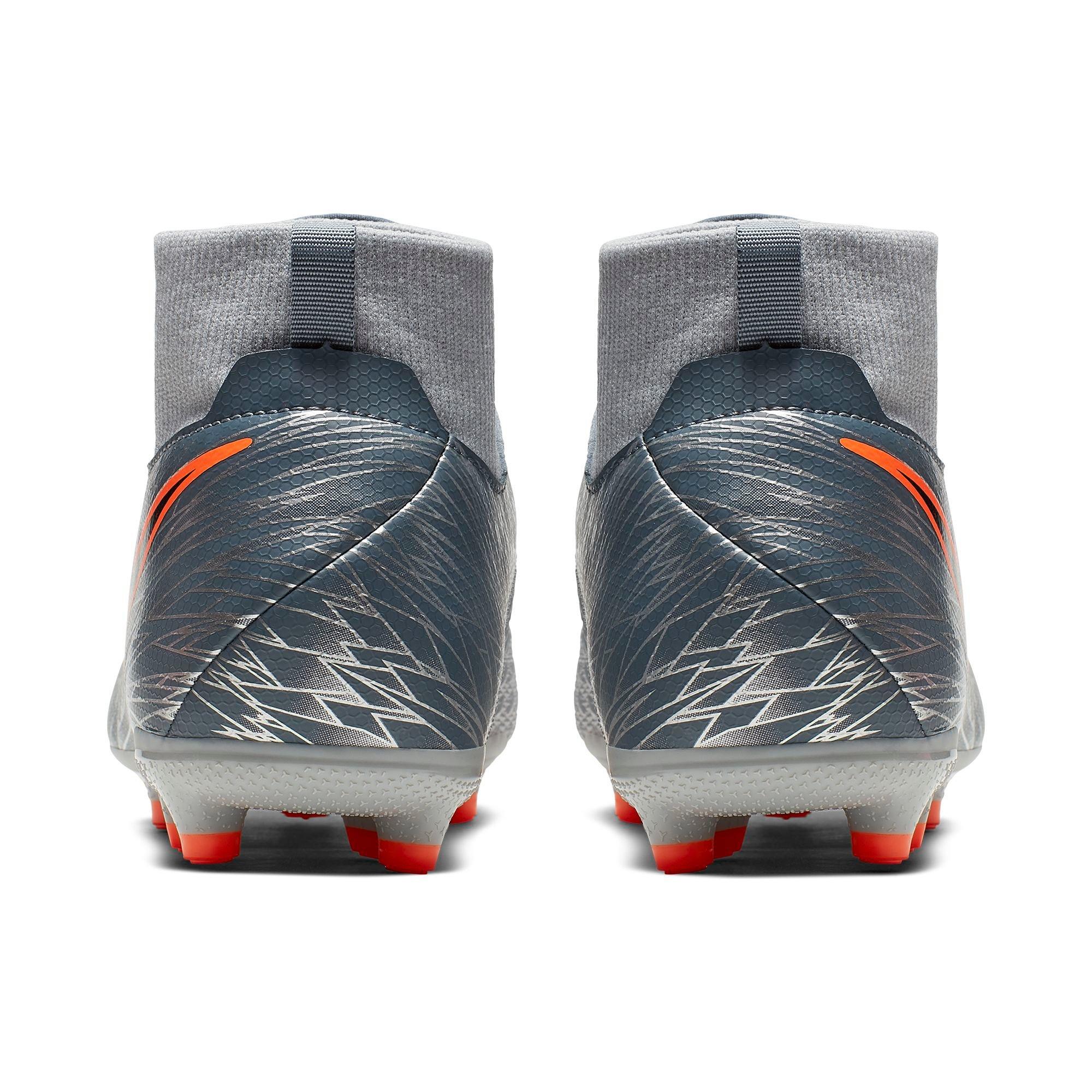 Nike Phantom Vision Soccer Cleats SoccerCorner.com