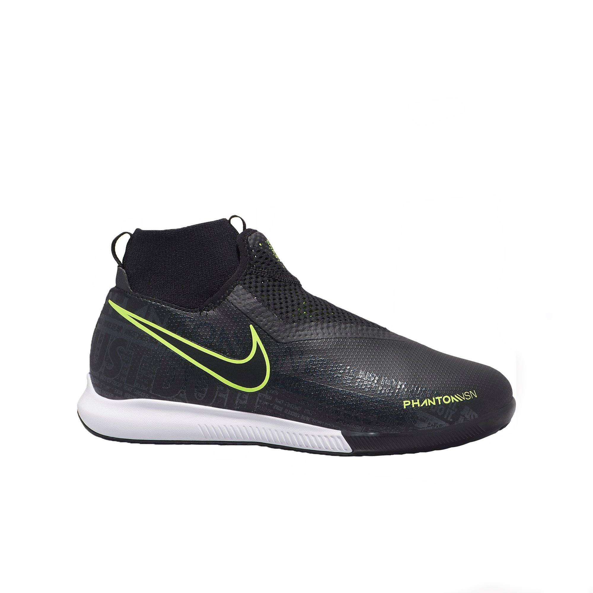 girls indoor cleats