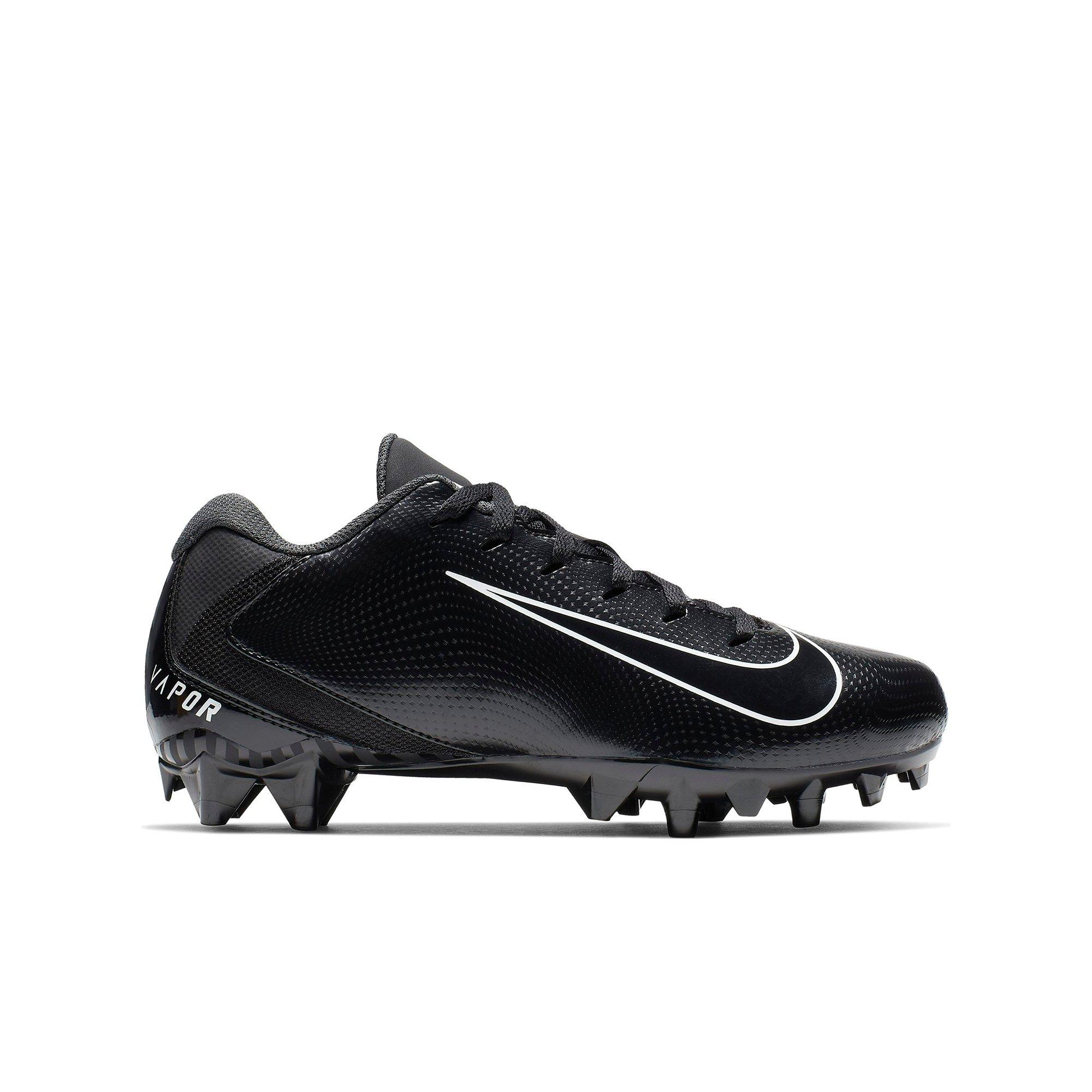 nike low top cleats