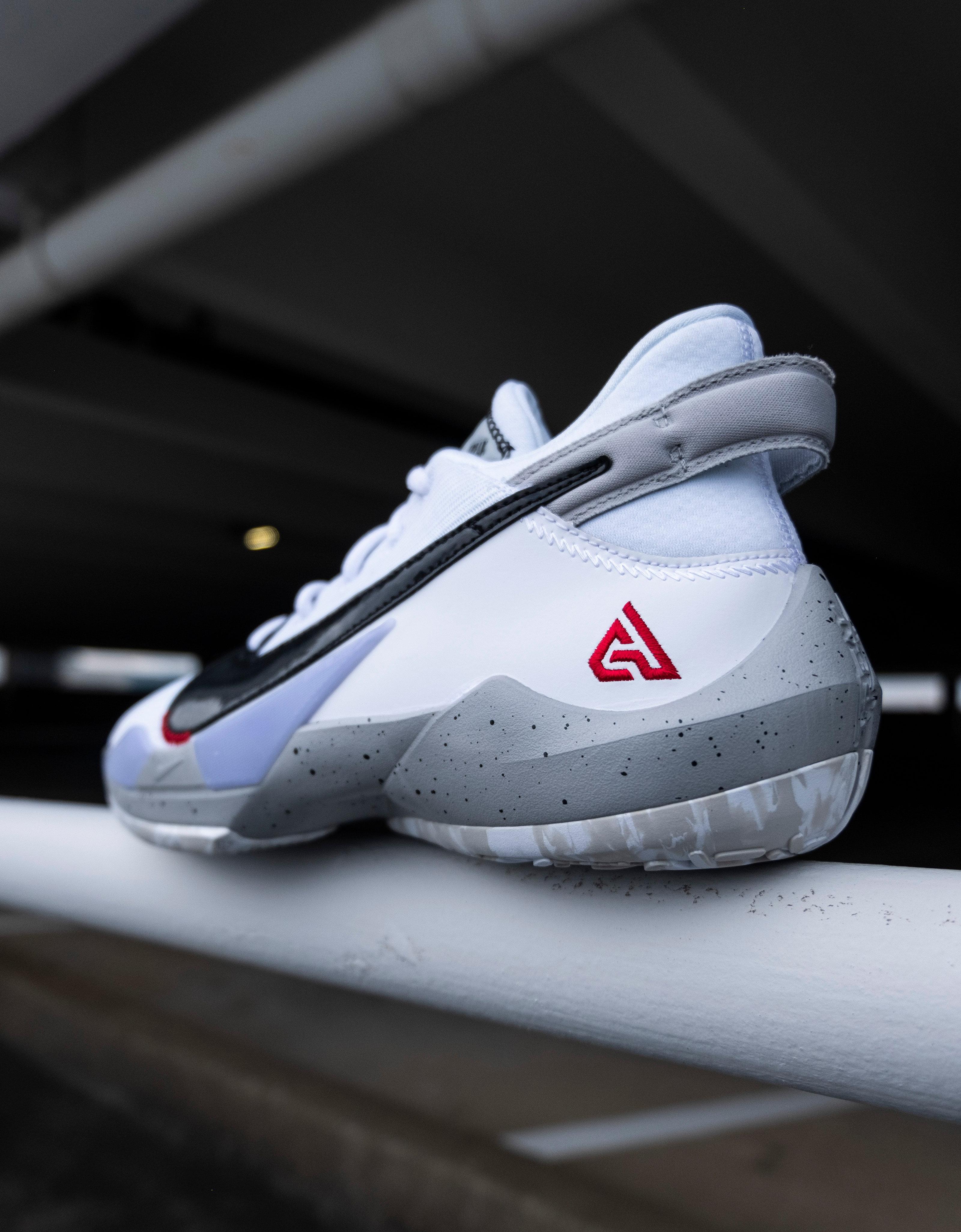 Nike zoom freak 2 best sale white cement