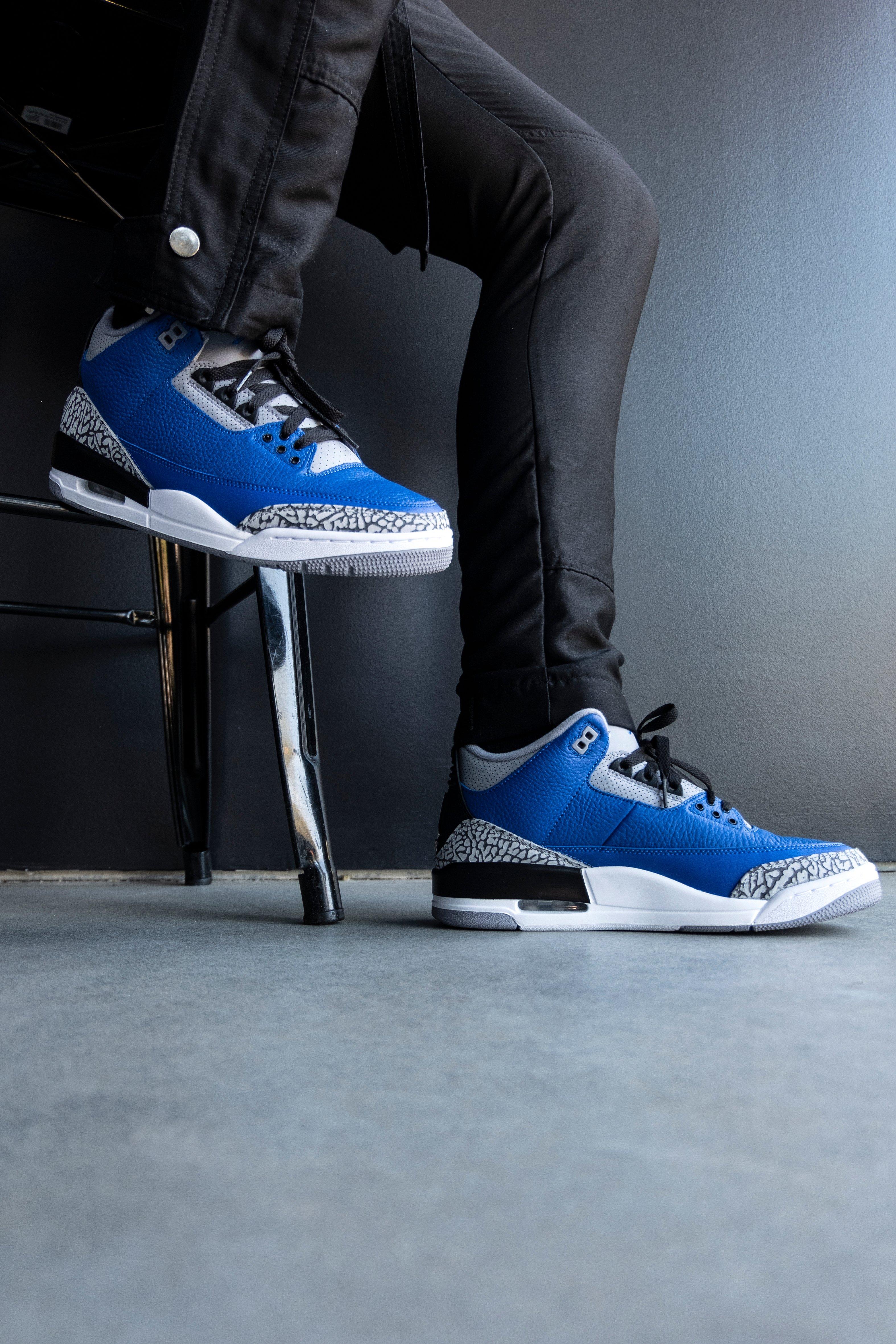 jordan 3 varsity royal grade school