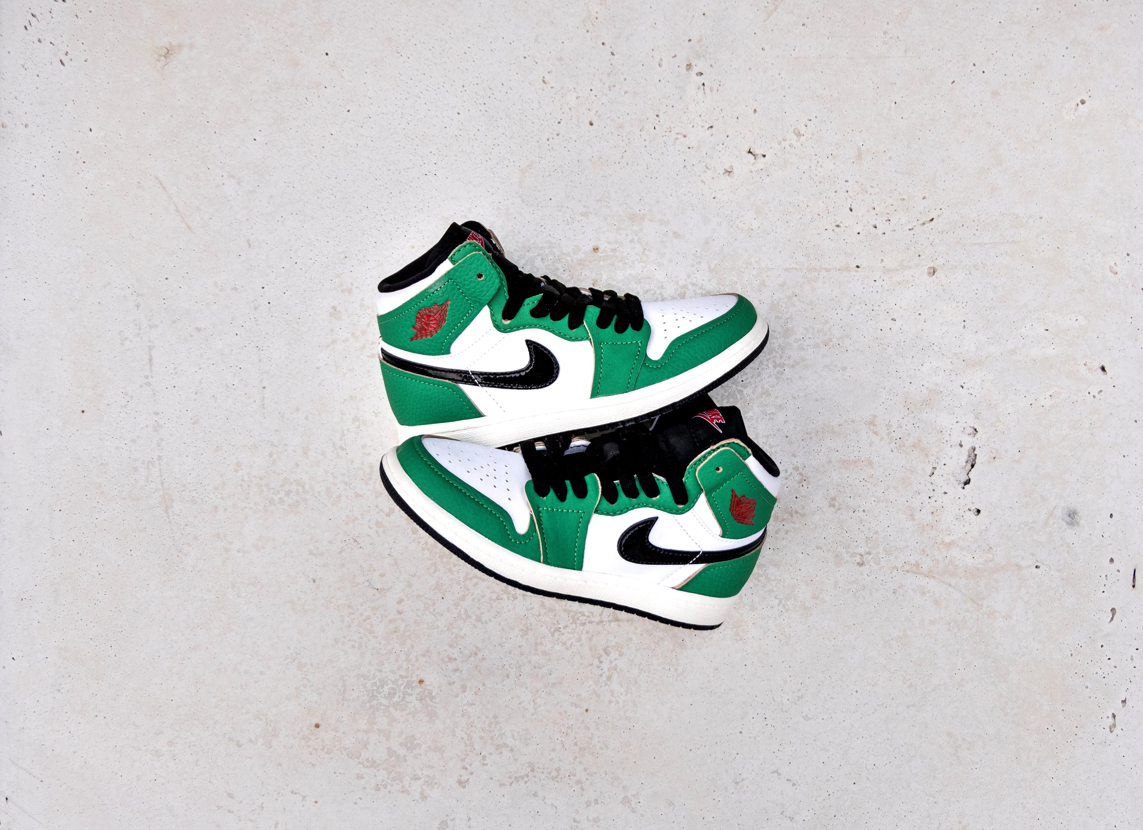 Jordan 1 High OG "Lucky Green" Women's and Kids' Shoe