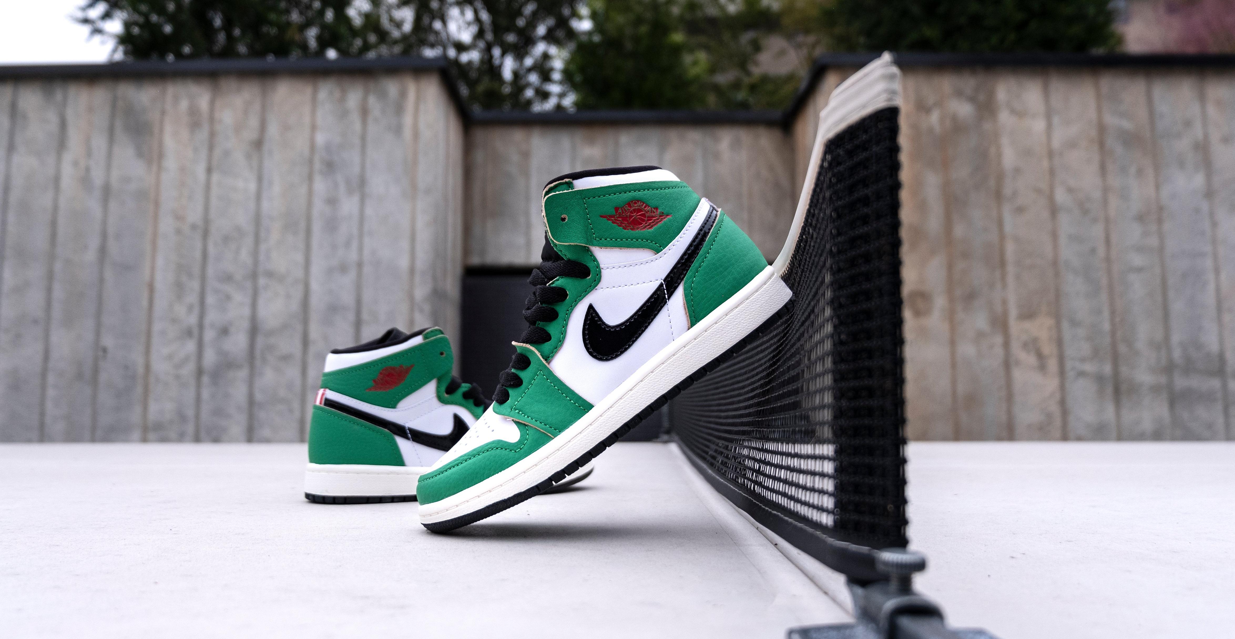 Jordan 1 High OG "Lucky Green" Women's and Kids' Shoe