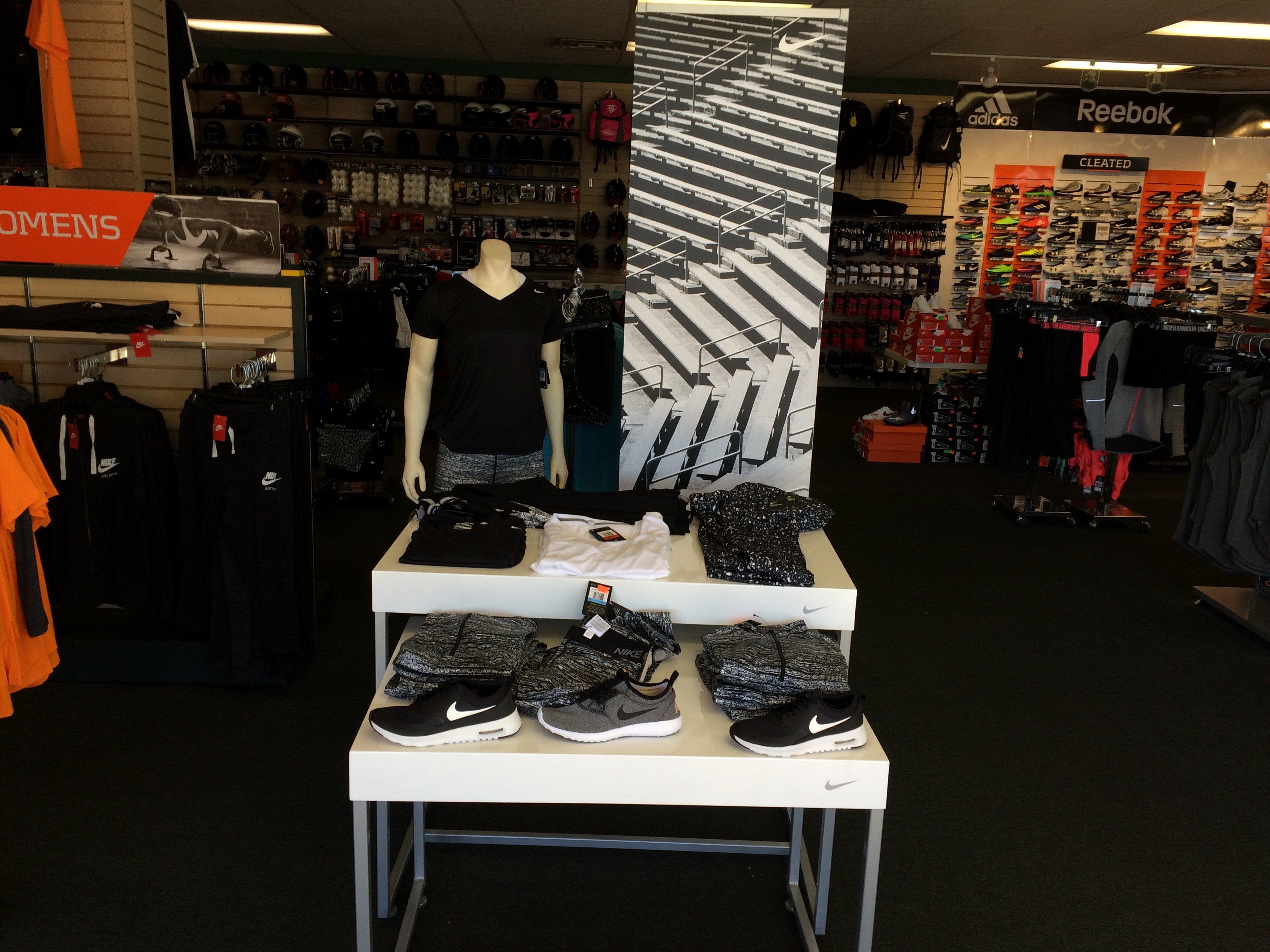 hibbett sports reebok shoes