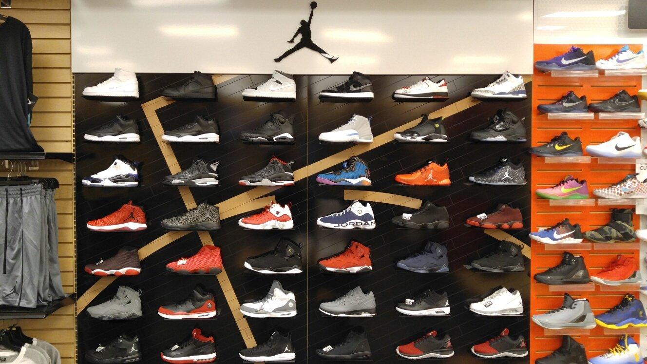 nearest jordan shoe store