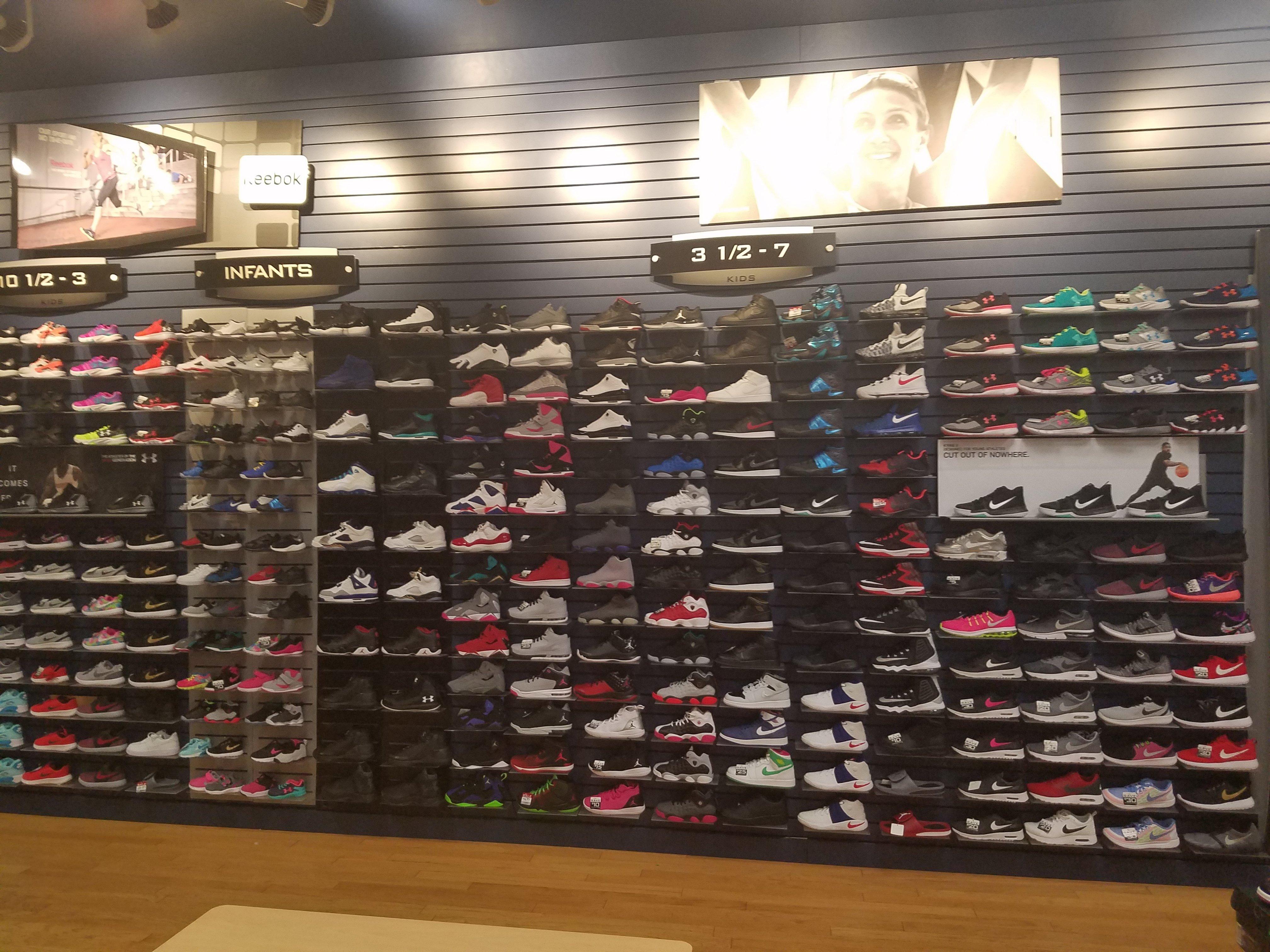 nike factory outlet burlington