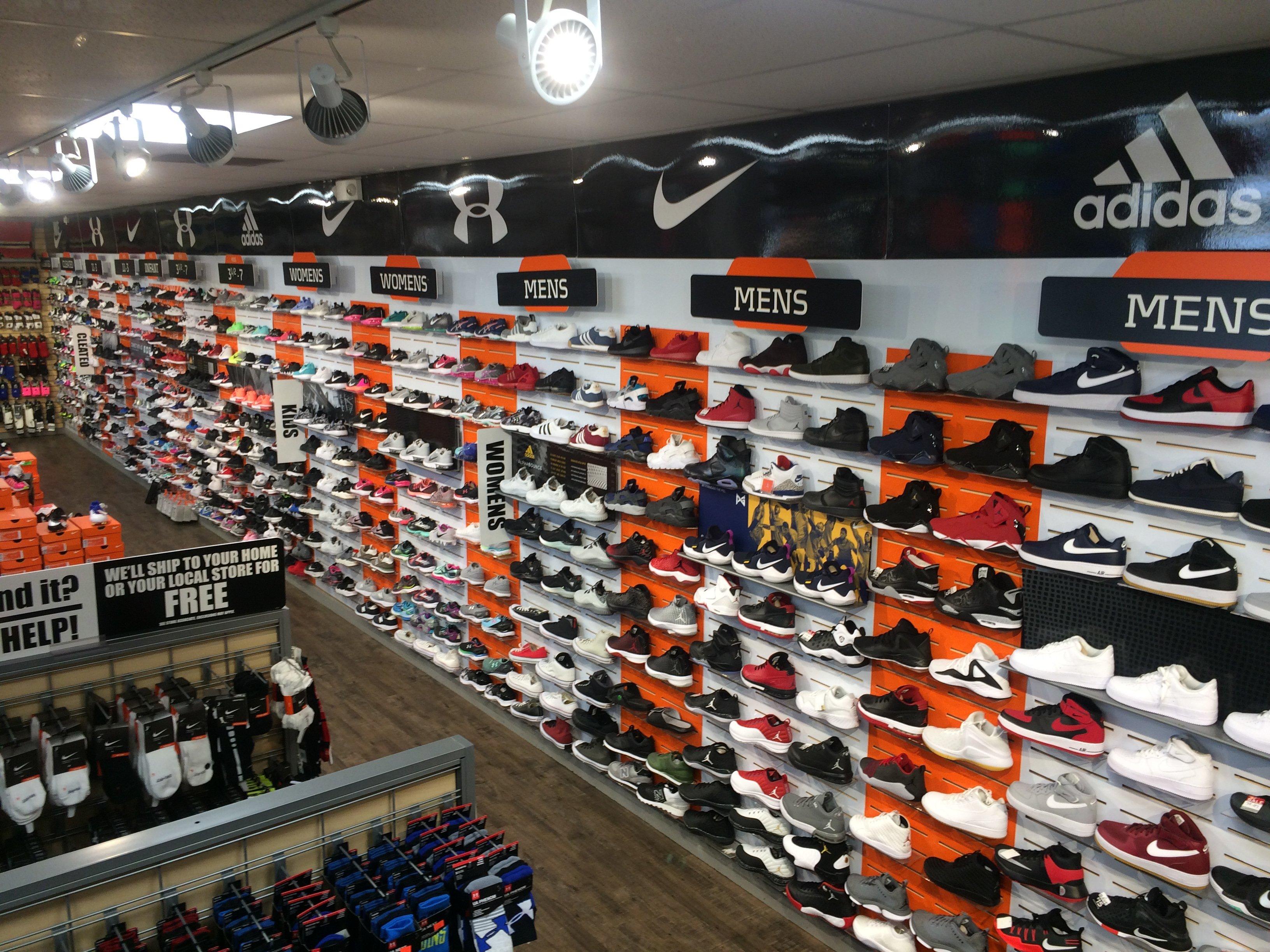 hibbett sports shoes in store