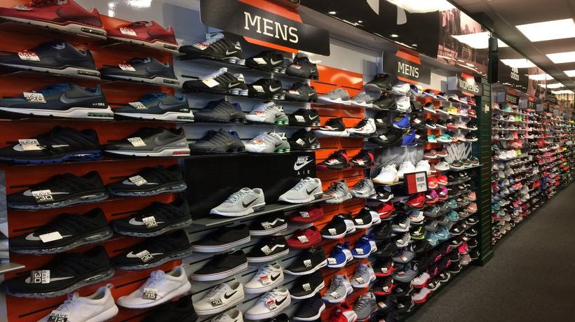 Hibbett  City Gear: Sneakers, Shoes, Athletic Clothing & Sporting Goods