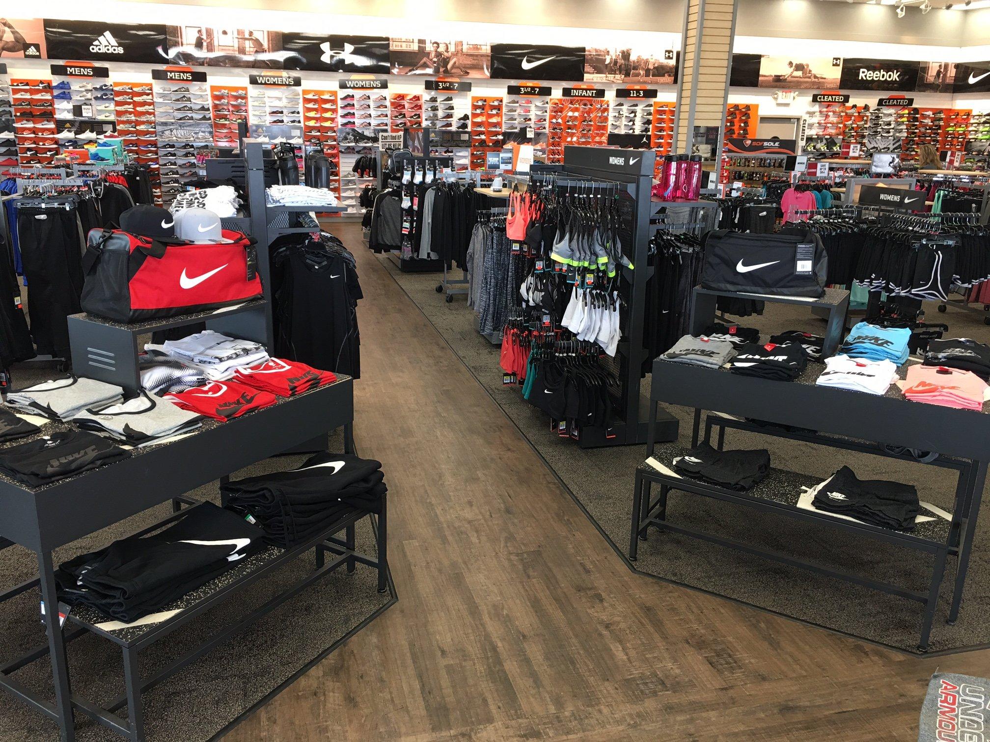 adidas shop fashion island