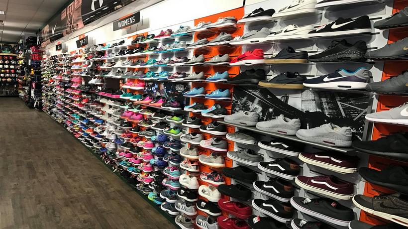 Hibbett sports shoe clearance sale