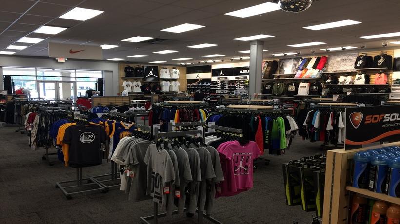 Indianola Hibbett Sports | Highway 82 W