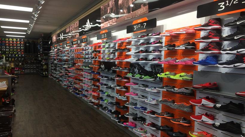 Hibbett Sports in Peachtree City, GA - Athletic Shoes Store